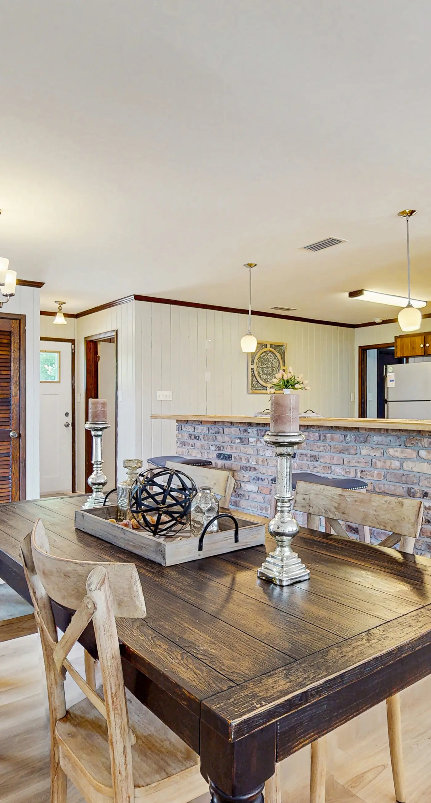 Tranquil dog-friendly family home with Gulf view, steps to private beach access