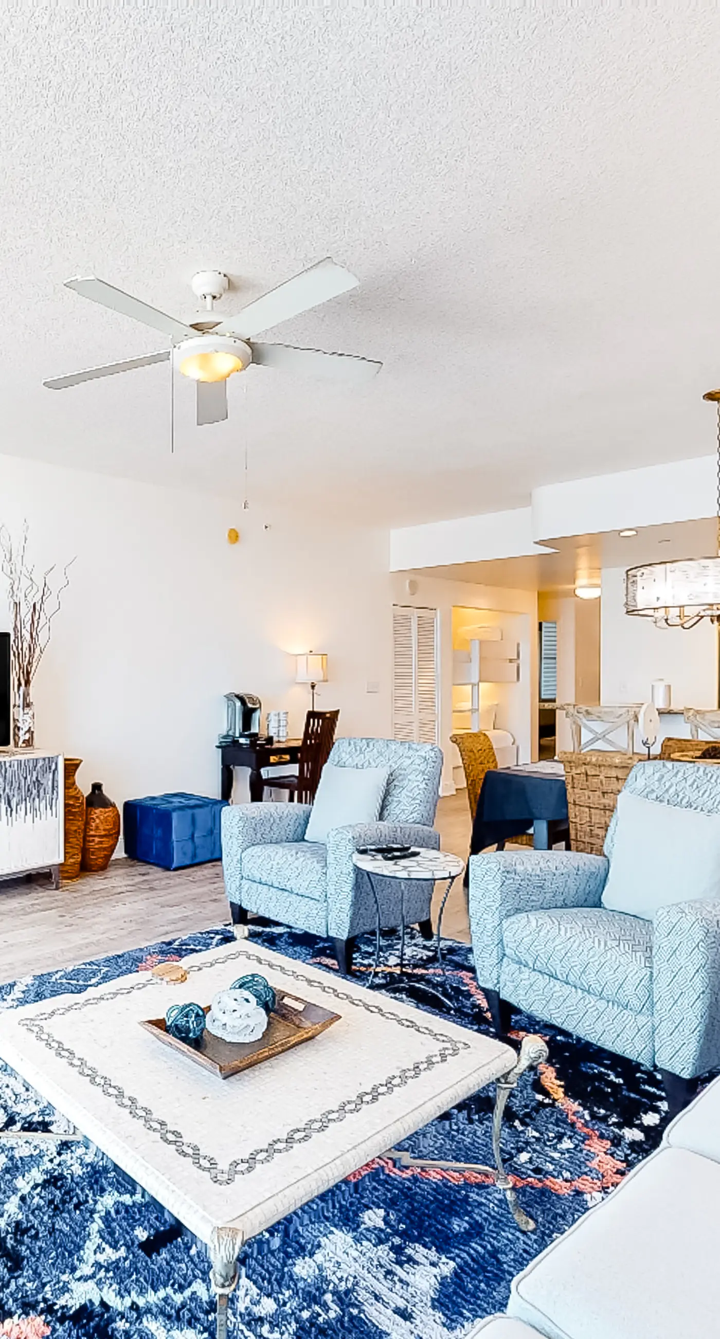 Tranquil escape in oceanfront complex near Pier Park with hot tub, pool & AC