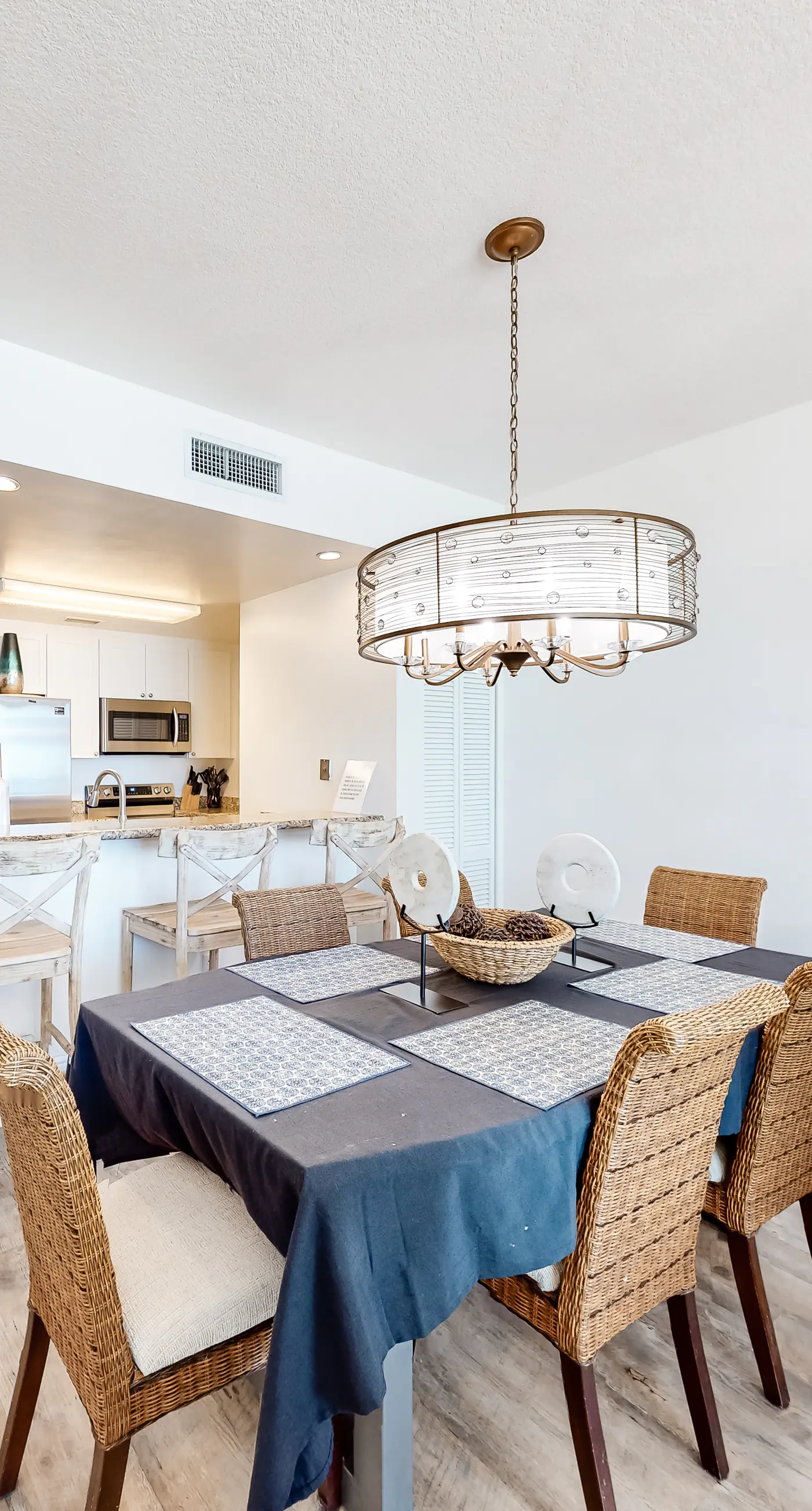 Tranquil escape in oceanfront complex near Pier Park with hot tub, pool & AC