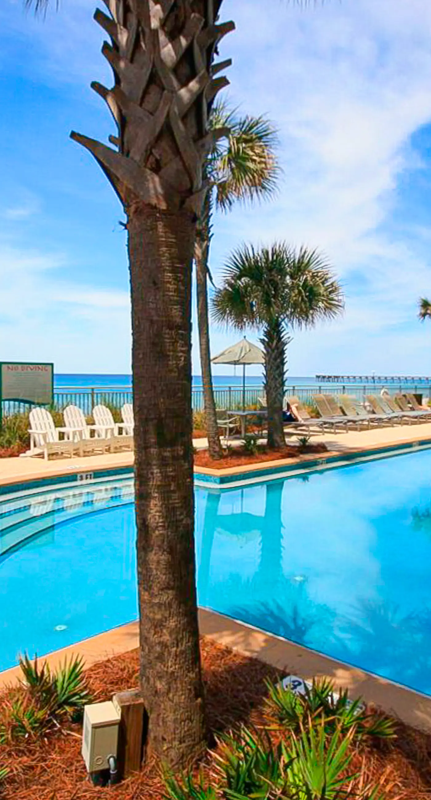 Tranquil escape in oceanfront complex near Pier Park with hot tub, pool & AC