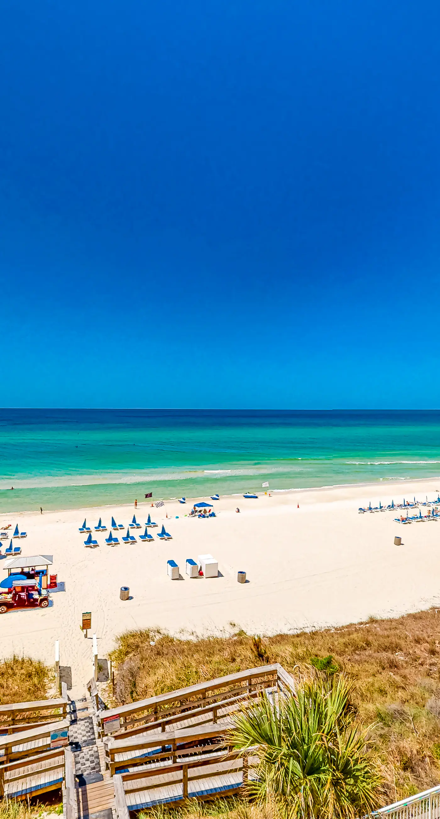 Tranquil escape in oceanfront complex near Pier Park with hot tub, pool & AC