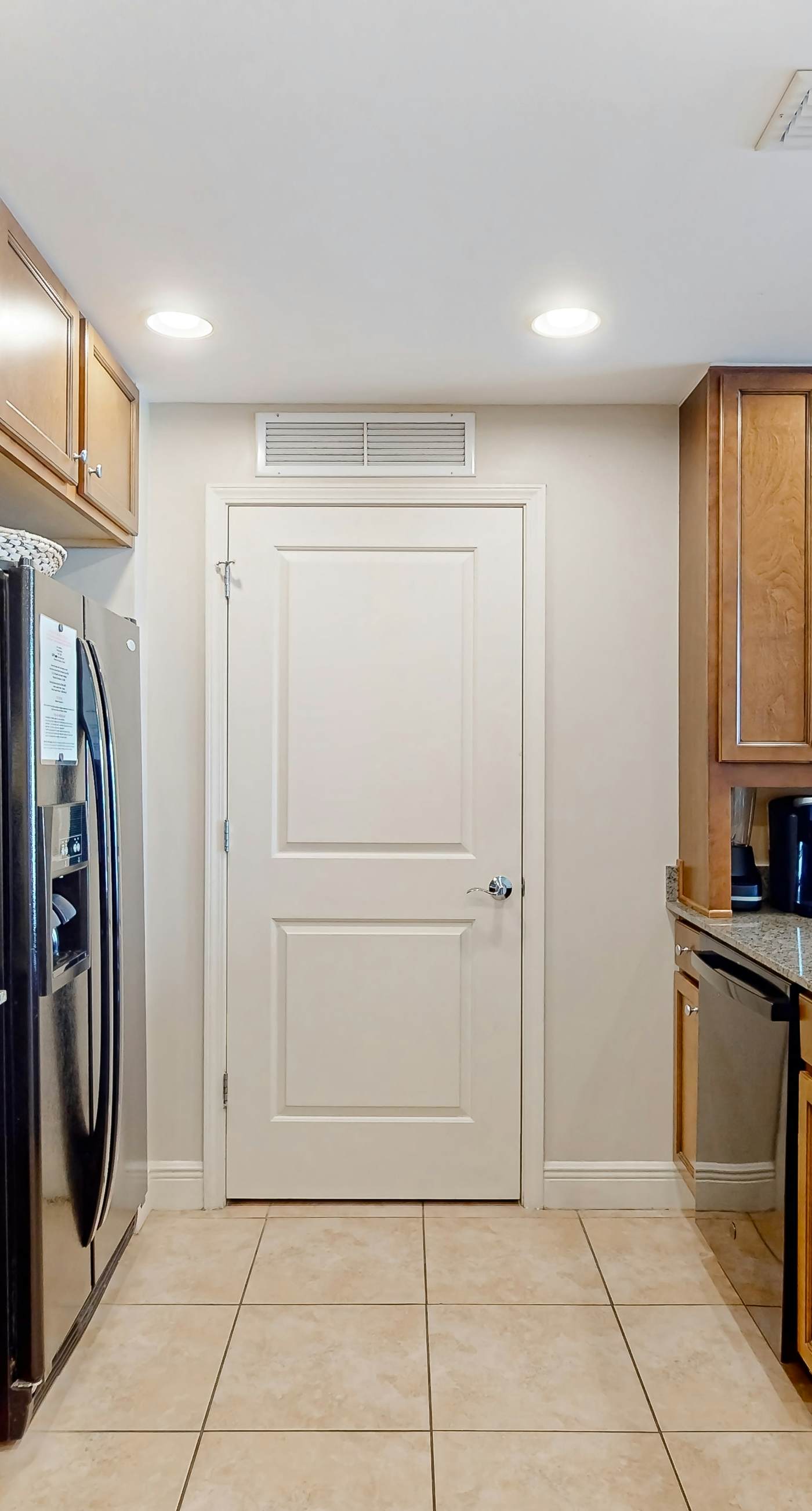 Gulf-front condo right on the beach with balcony, pool & hot tub