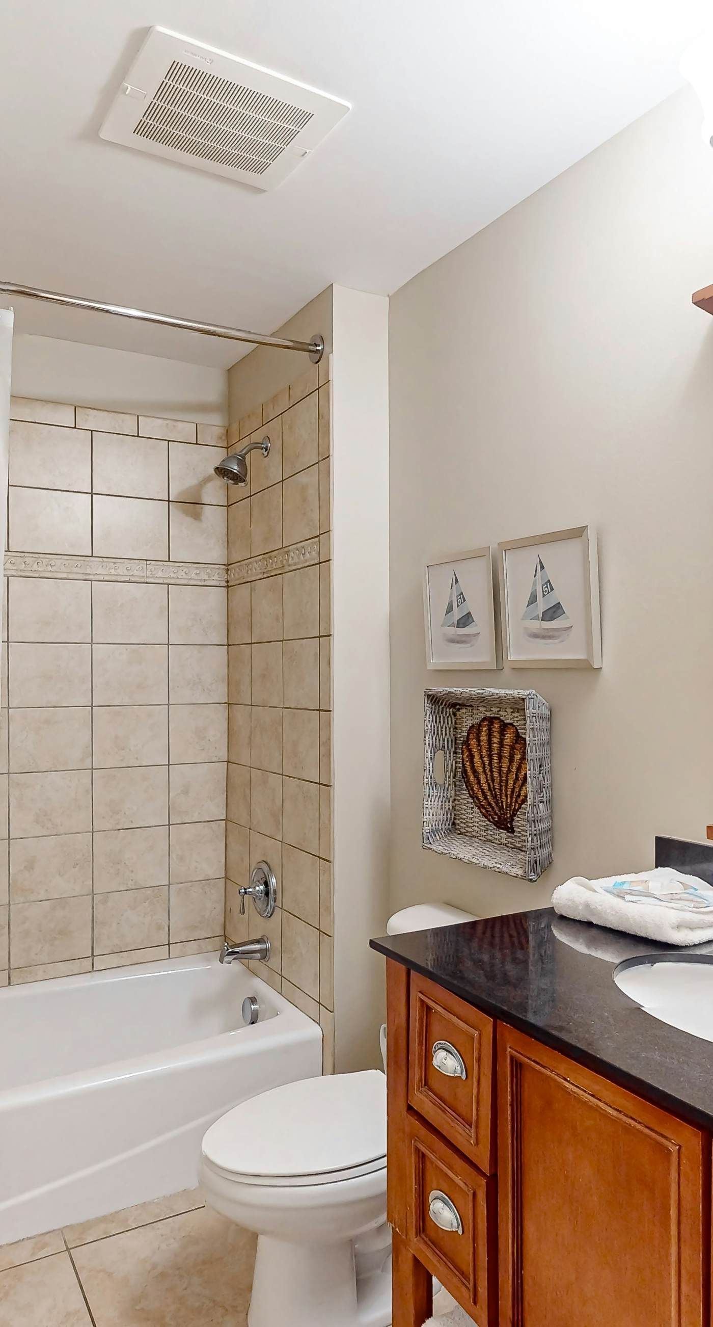 Gulf-front condo right on the beach with balcony, pool & hot tub