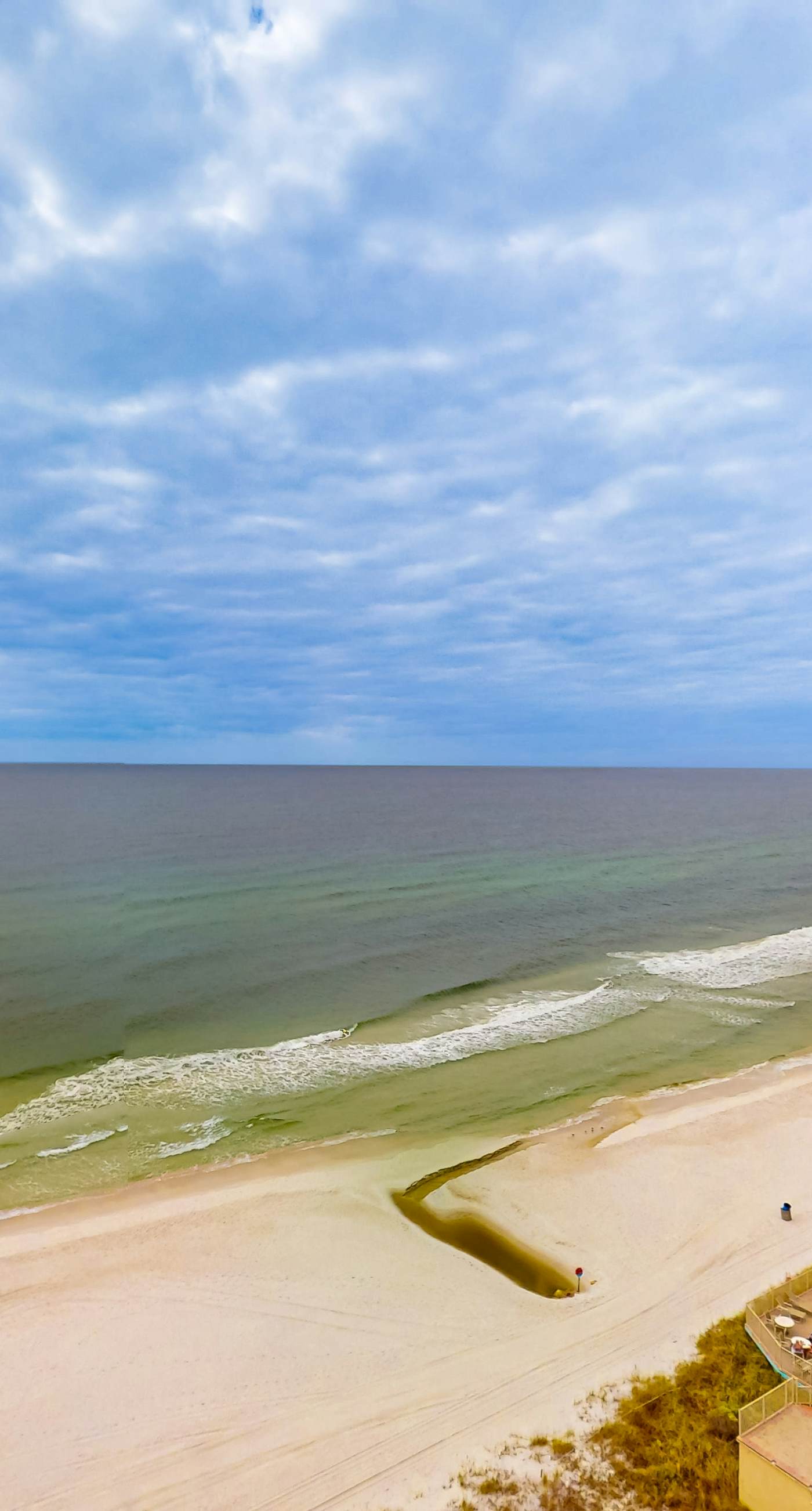 Gulf-front condo right on the beach with balcony, pool & hot tub