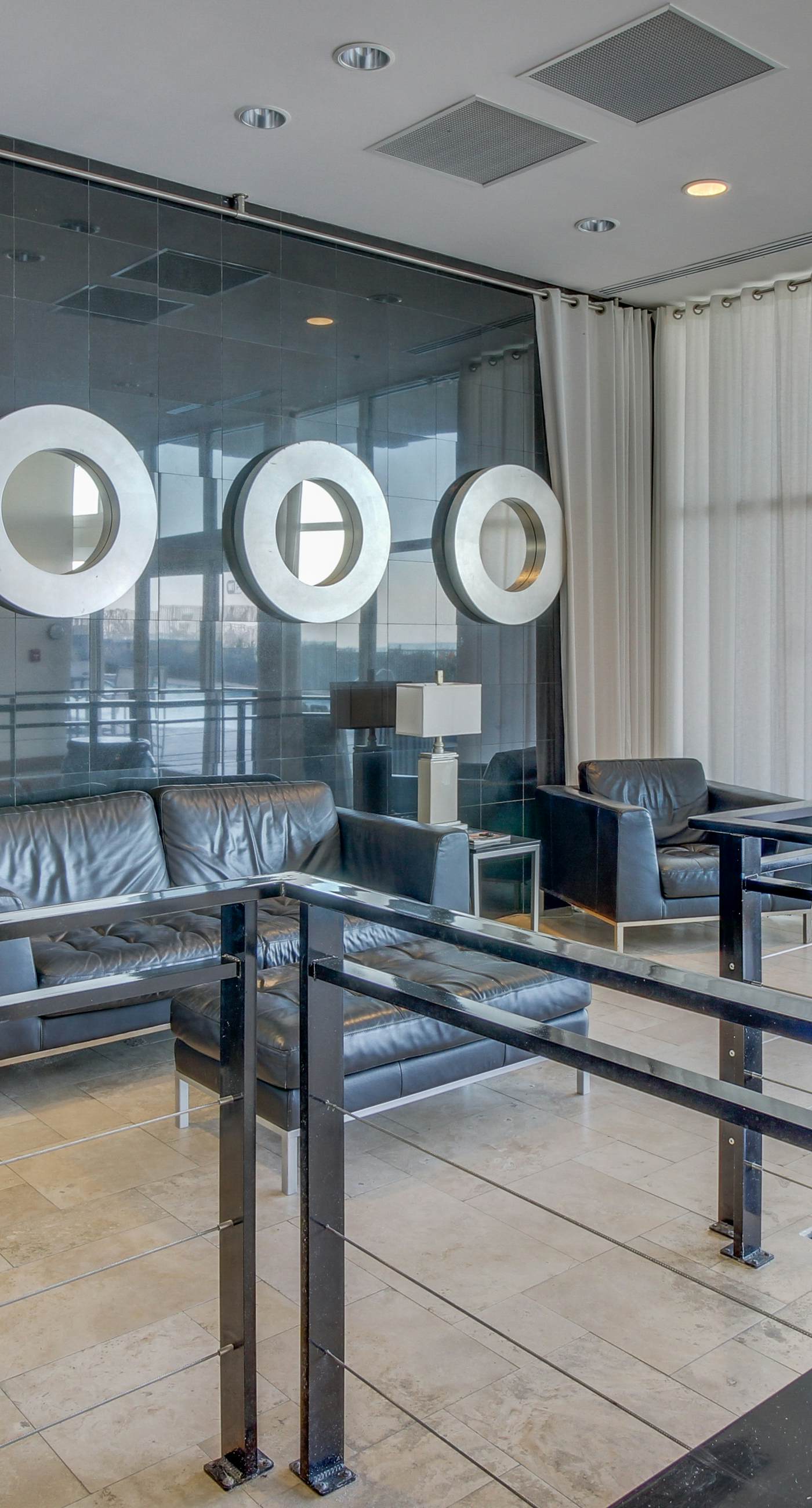 Gulf-front condo right on the beach with balcony, pool & hot tub