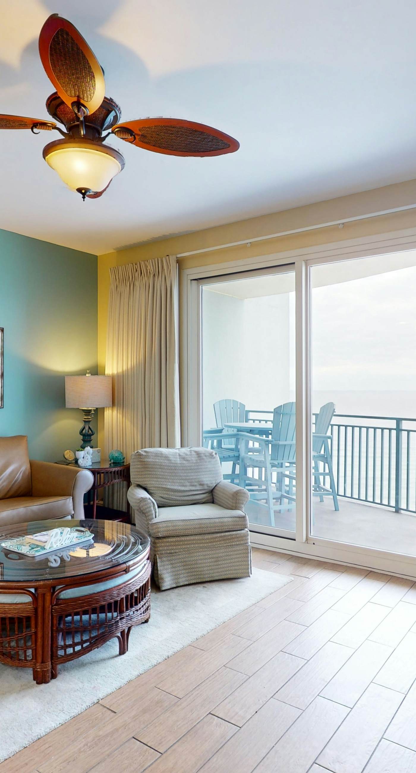 Gulf-front condo with balcony, seasonal beach service, pool & hot tub