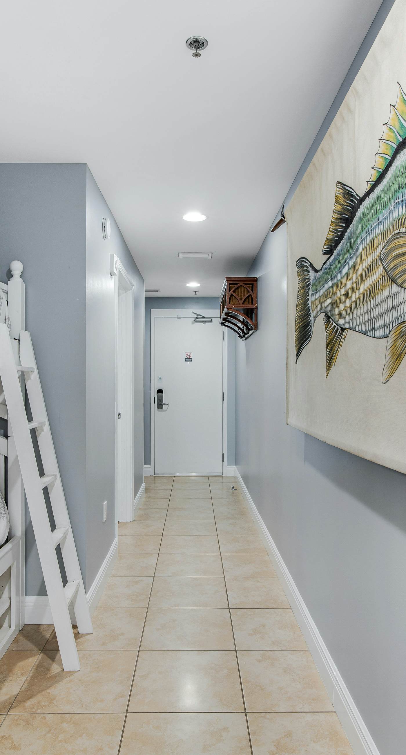 Lovely condo with stunning views, easy beach access, pool & hot tub