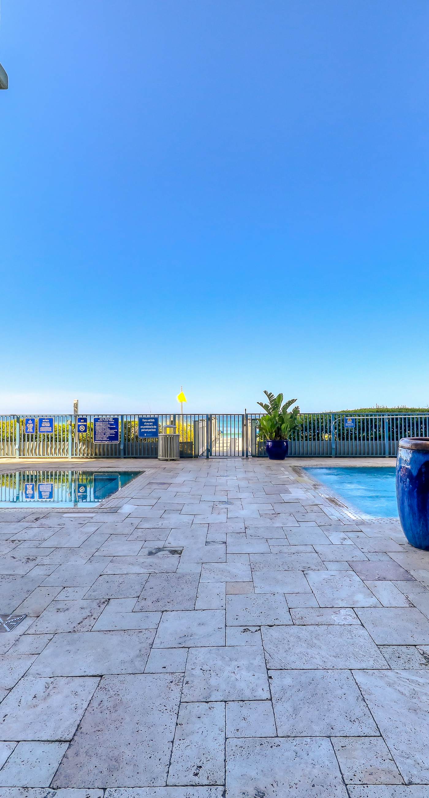 Beautiful beachfront condo with pool, hot tub & gym