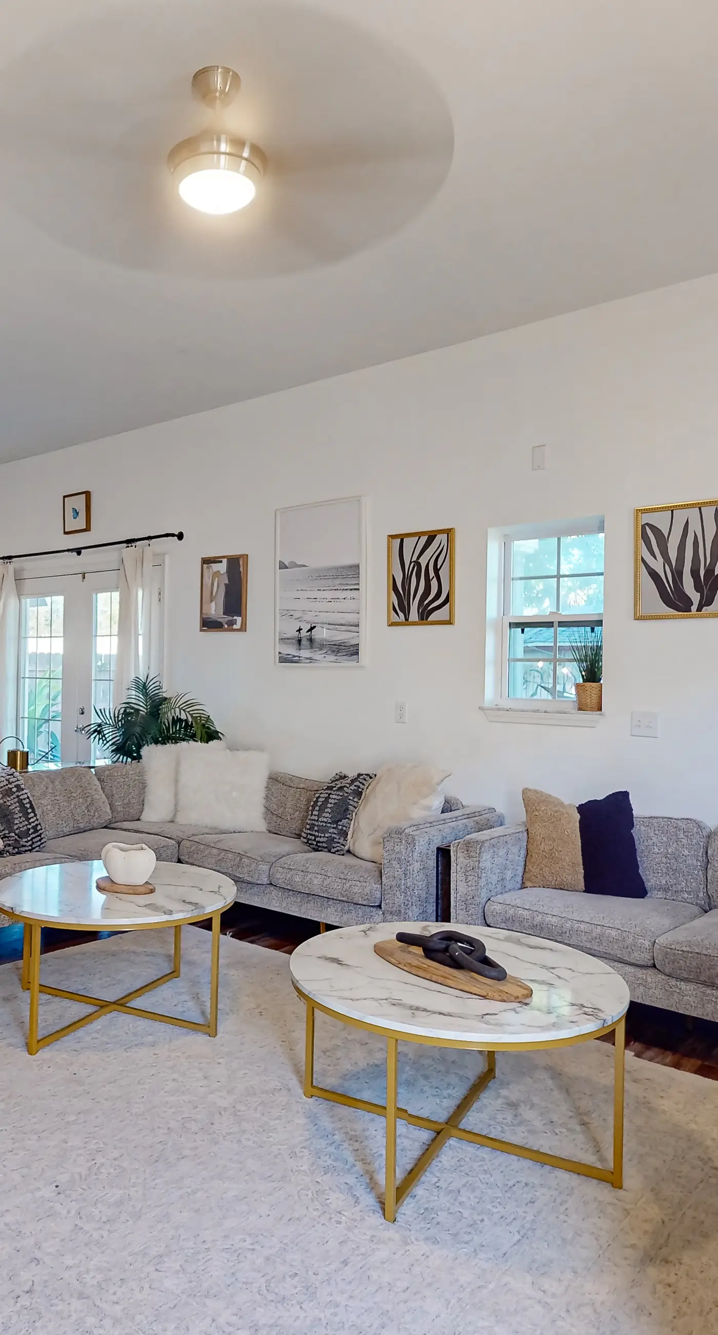 Gorgeous coastal  dog-friendly home with plenty of space and close to everything