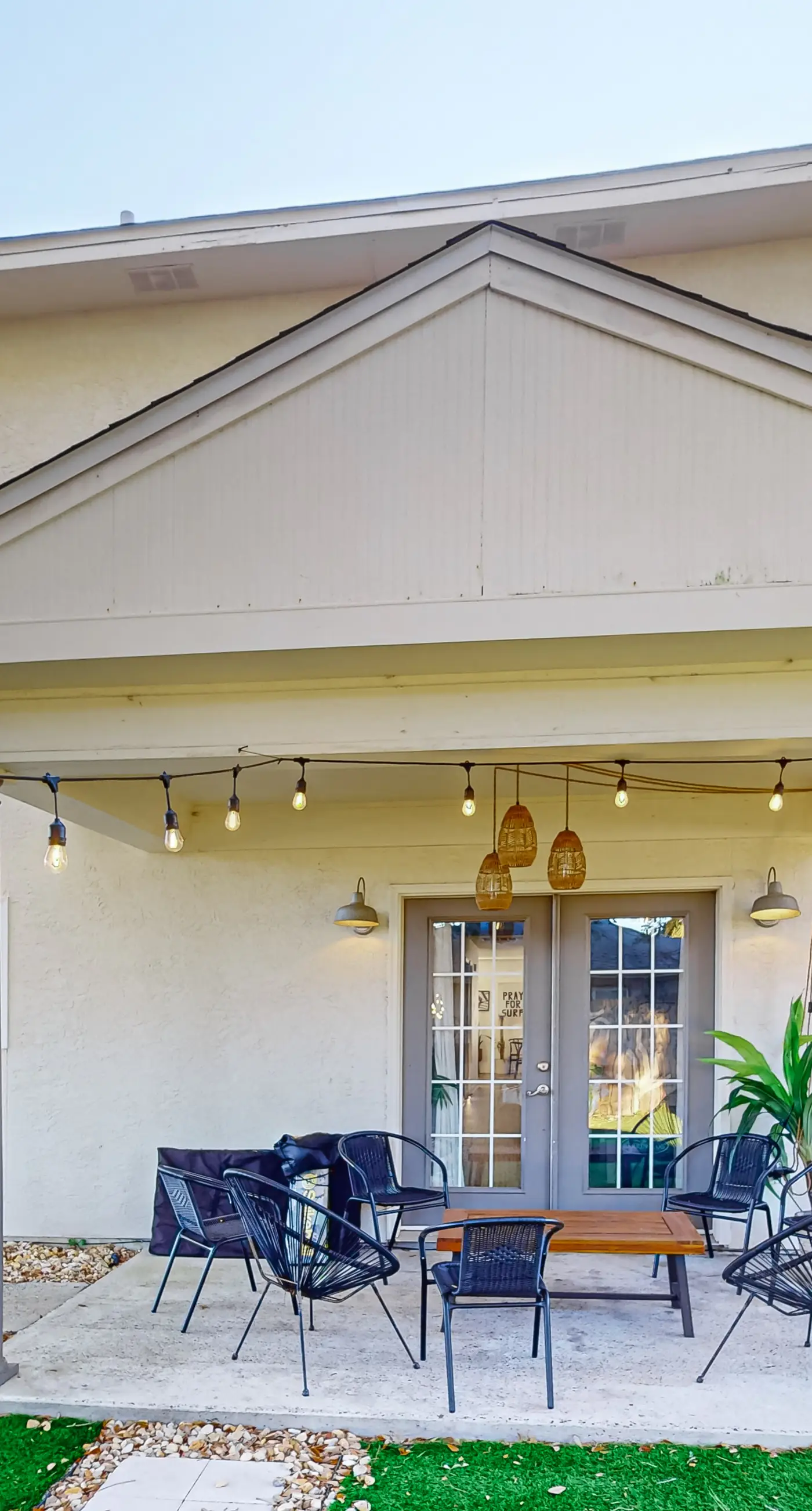 Gorgeous coastal  dog-friendly home with plenty of space and close to everything
