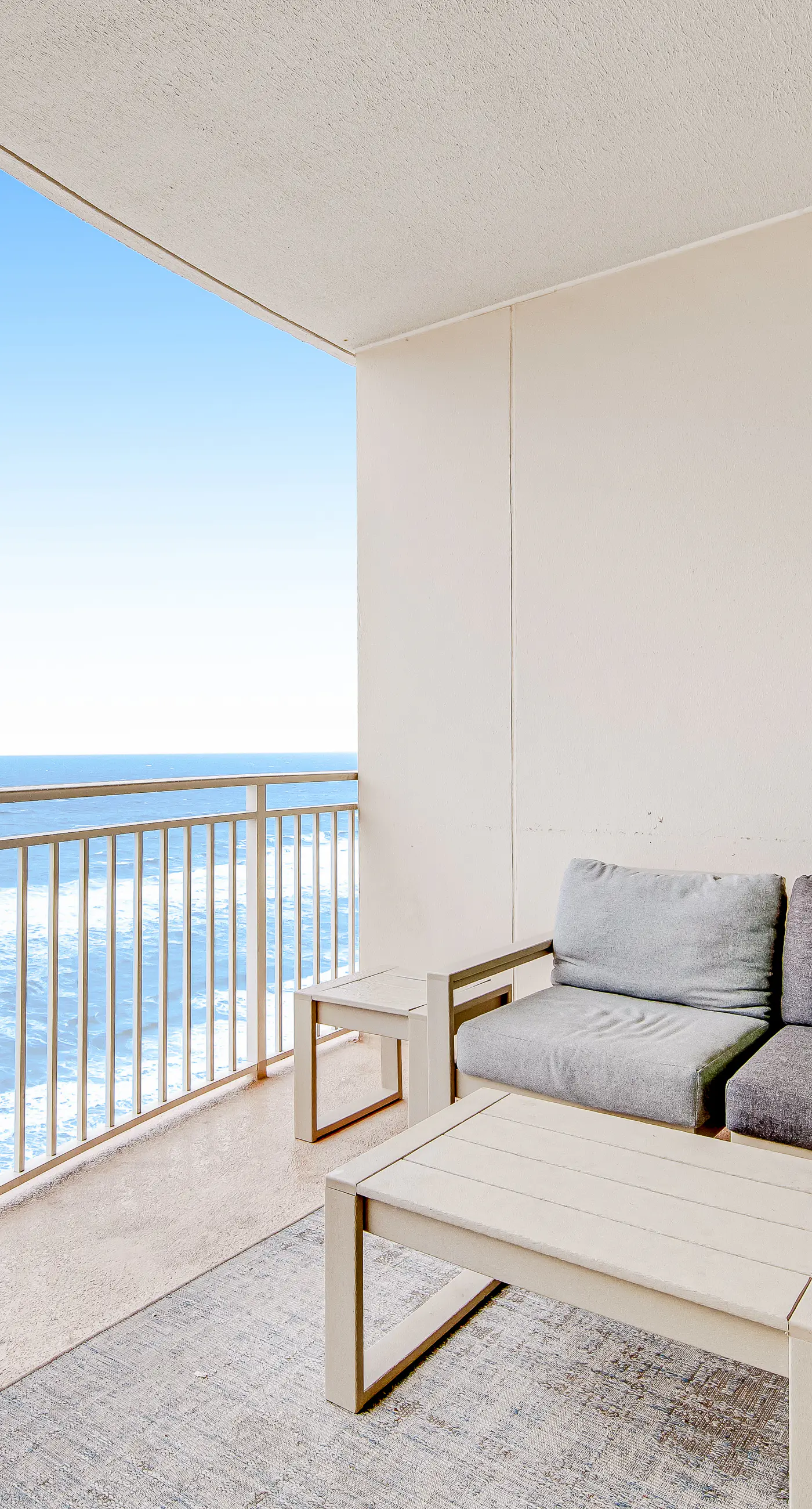 Renovated oceanfront condo with pools, hot tub & AC