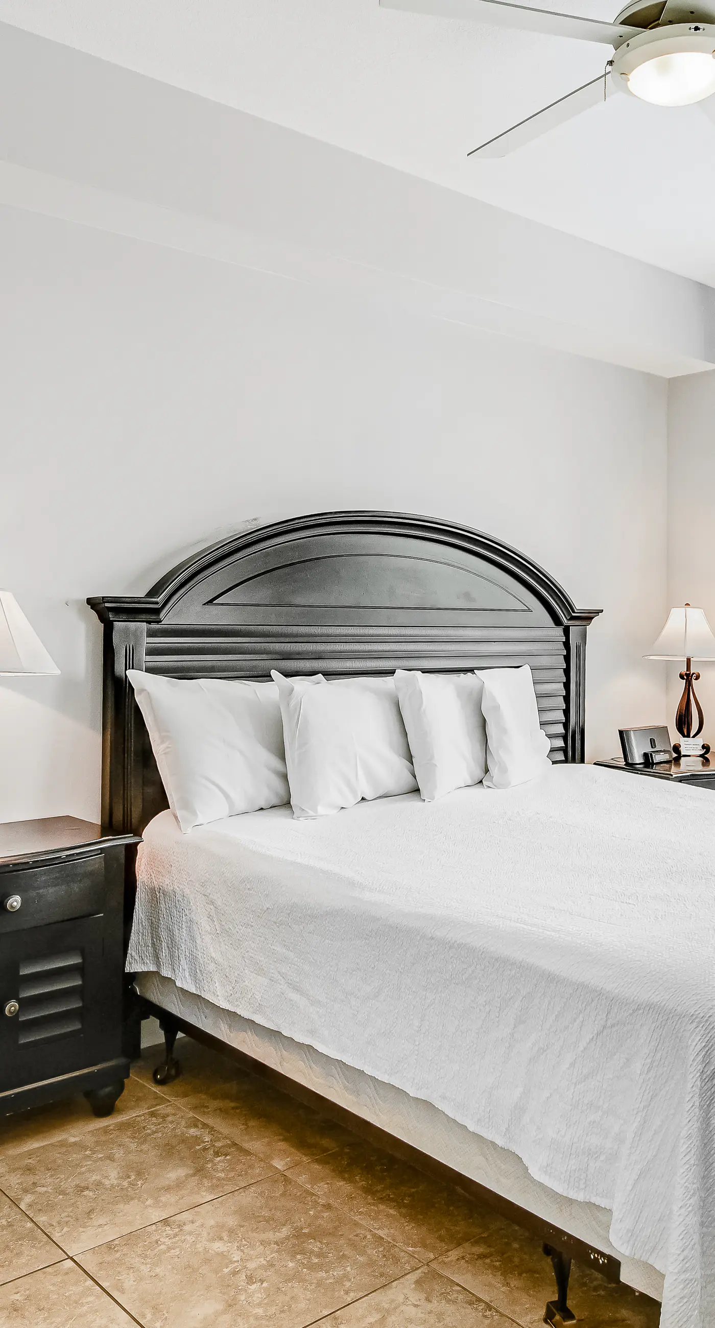 Renovated oceanfront condo with pools, hot tub & AC