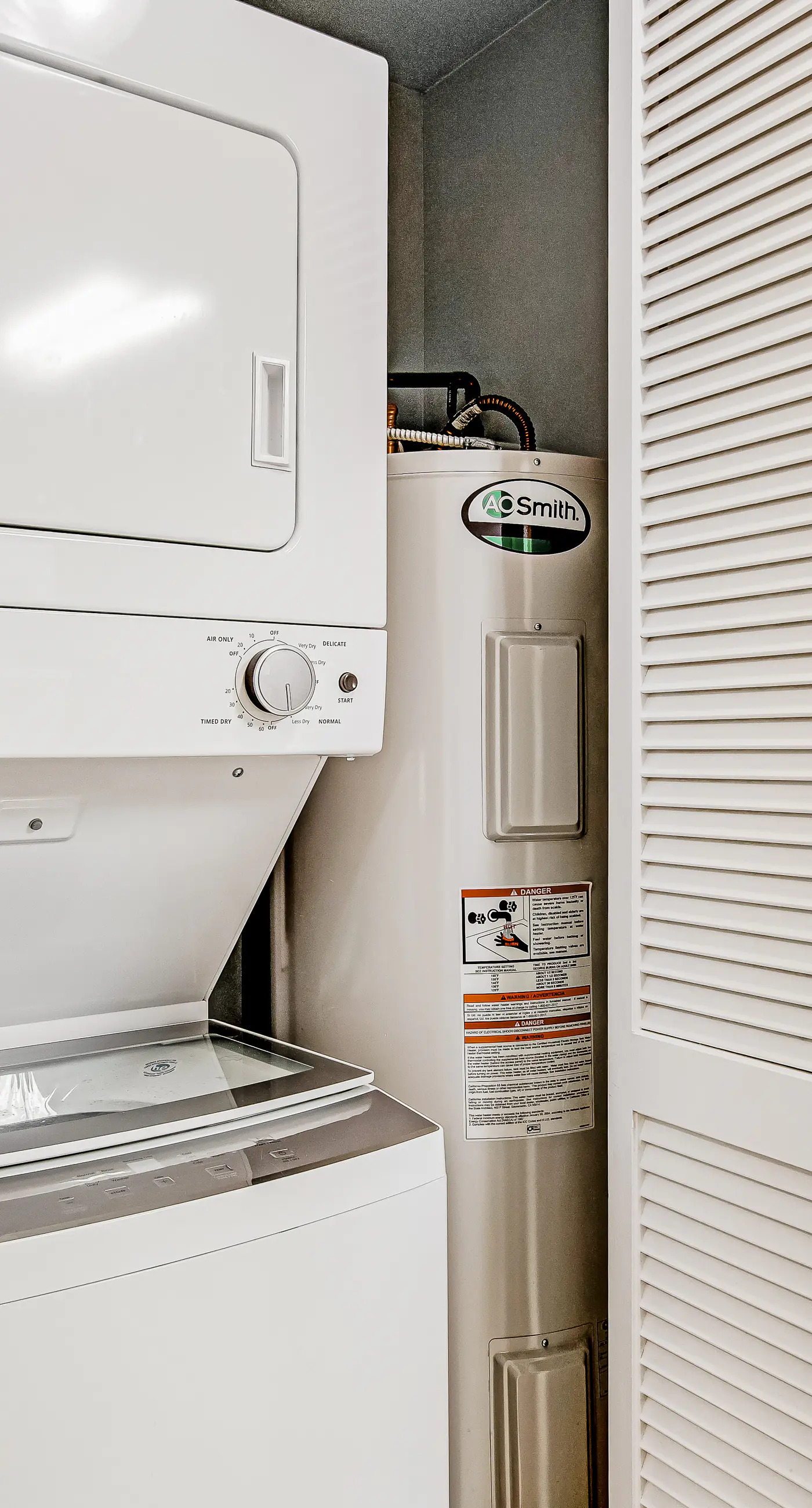 Renovated oceanfront condo with pools, hot tub & AC