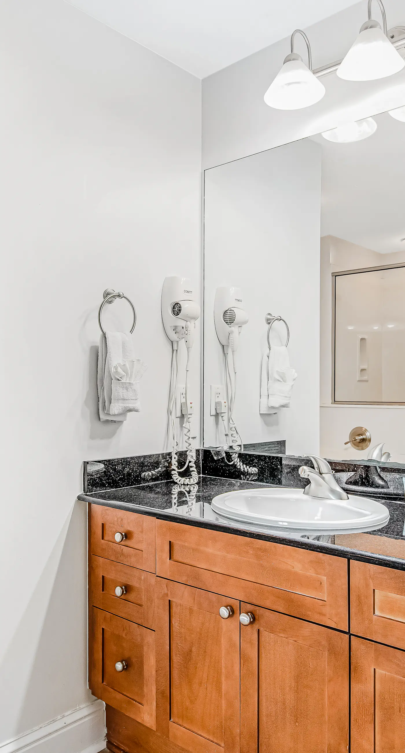 Renovated oceanfront condo with pools, hot tub & AC