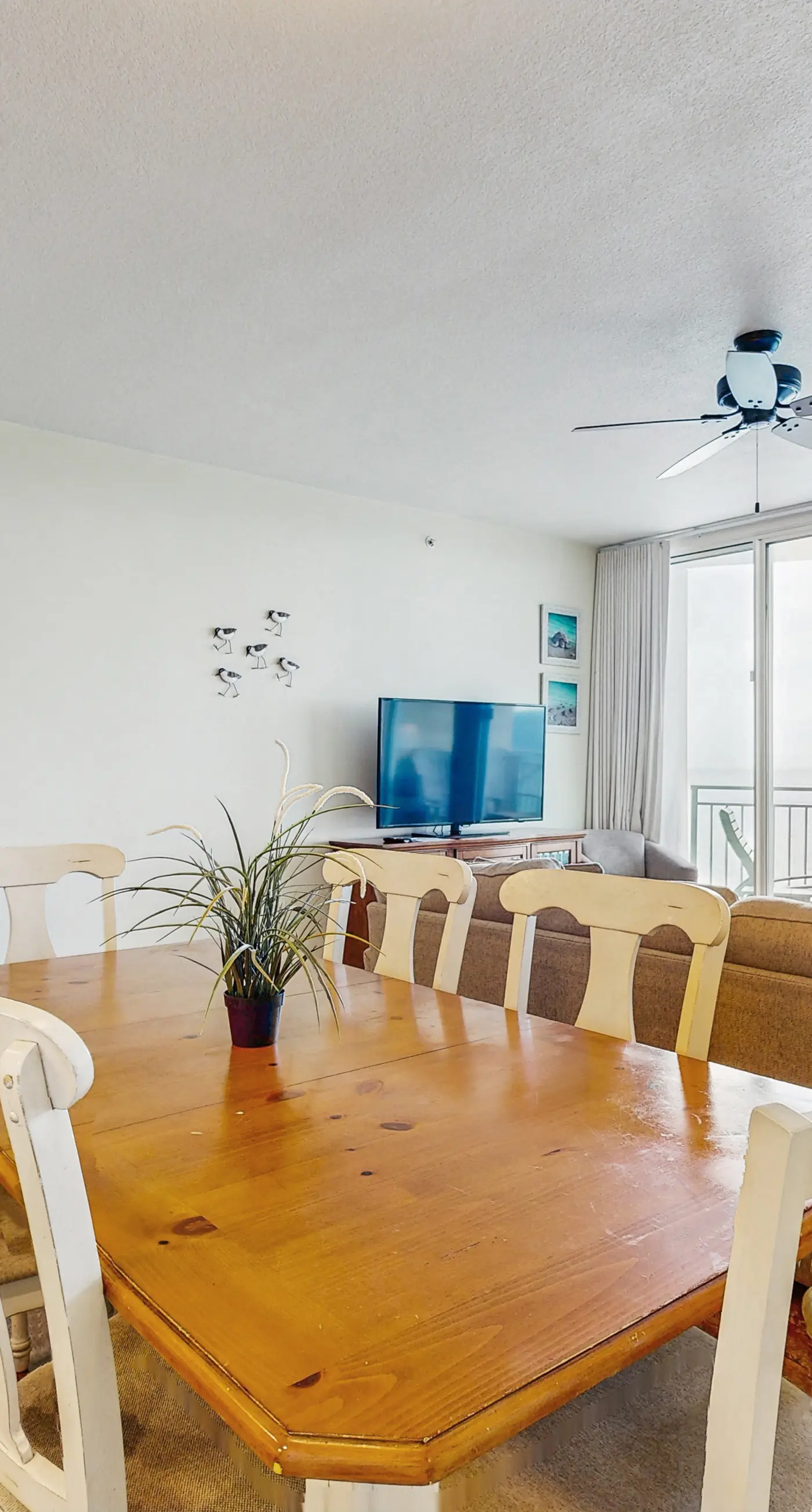 Updated, beachfront condo with pool, hot tub & gym