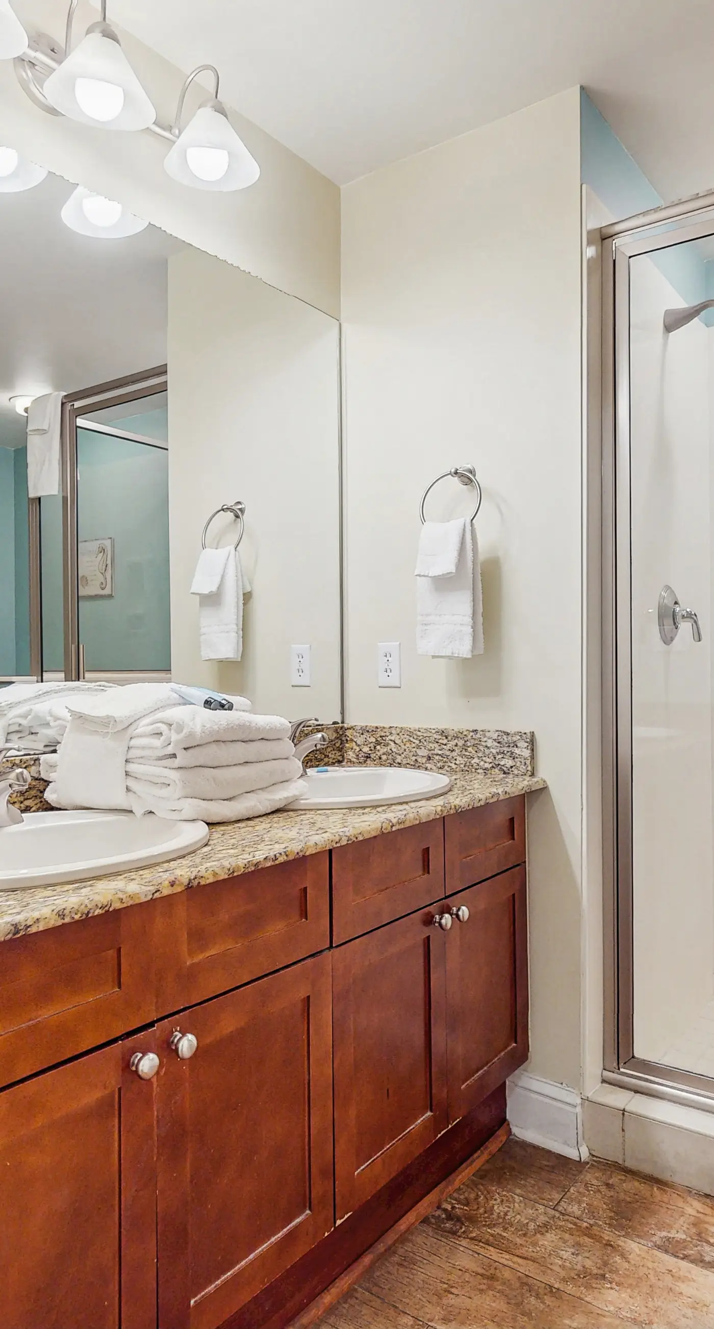 Updated, beachfront condo with pool, hot tub & gym