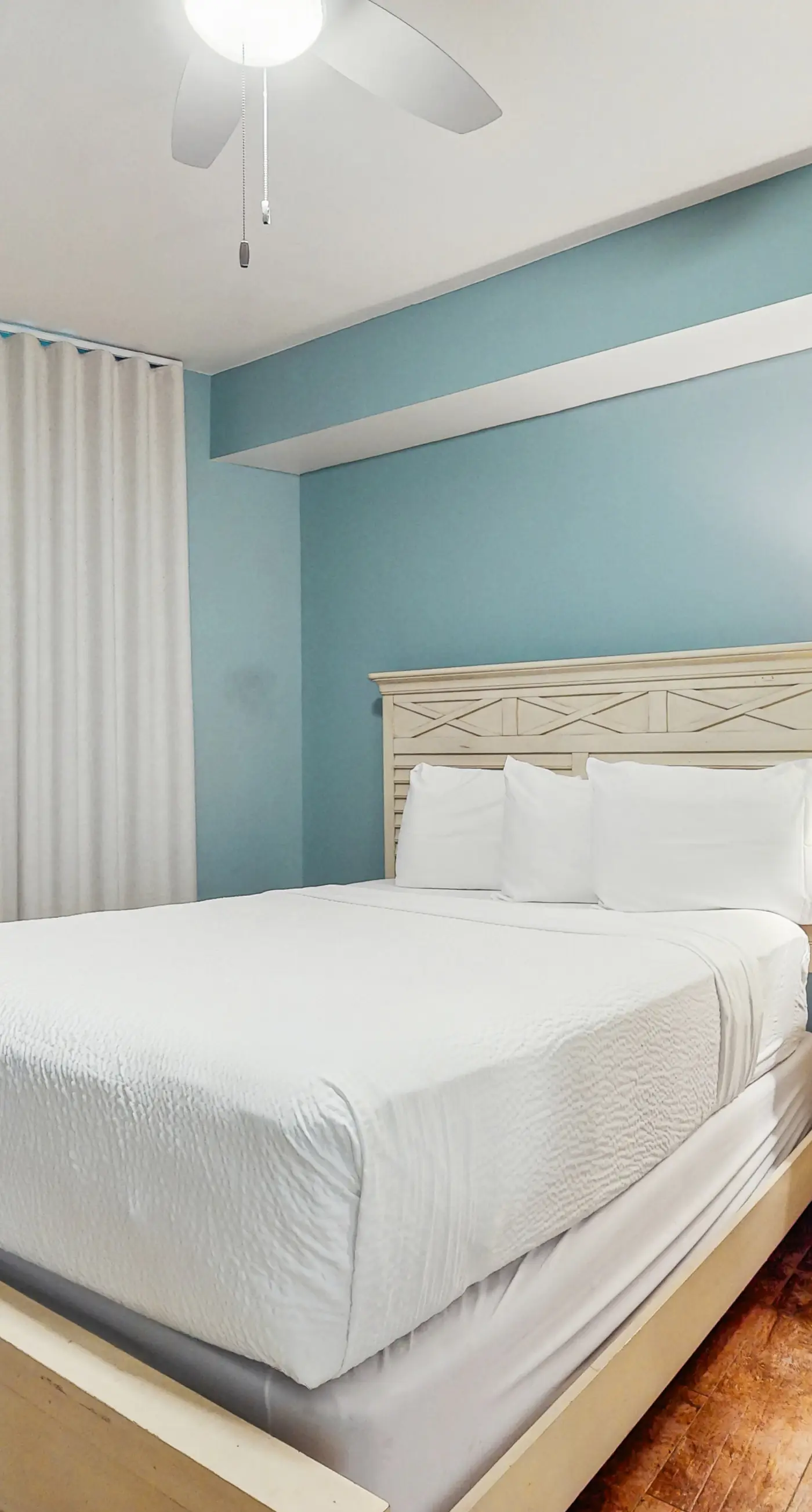 Updated, beachfront condo with pool, hot tub & gym