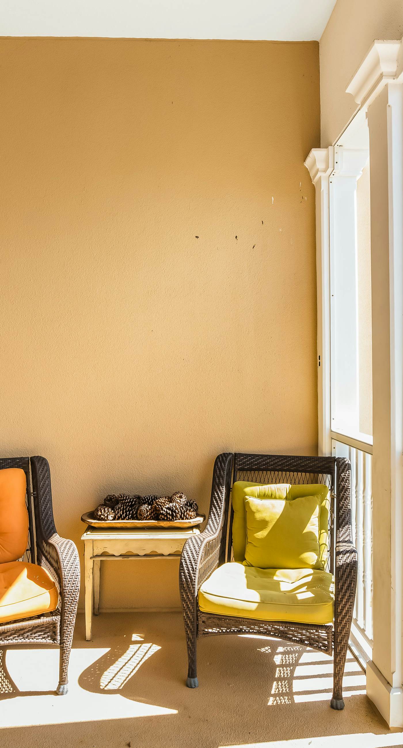 Bay-facing condo w/ majestic view & shared lagoon-style pool/hot tub