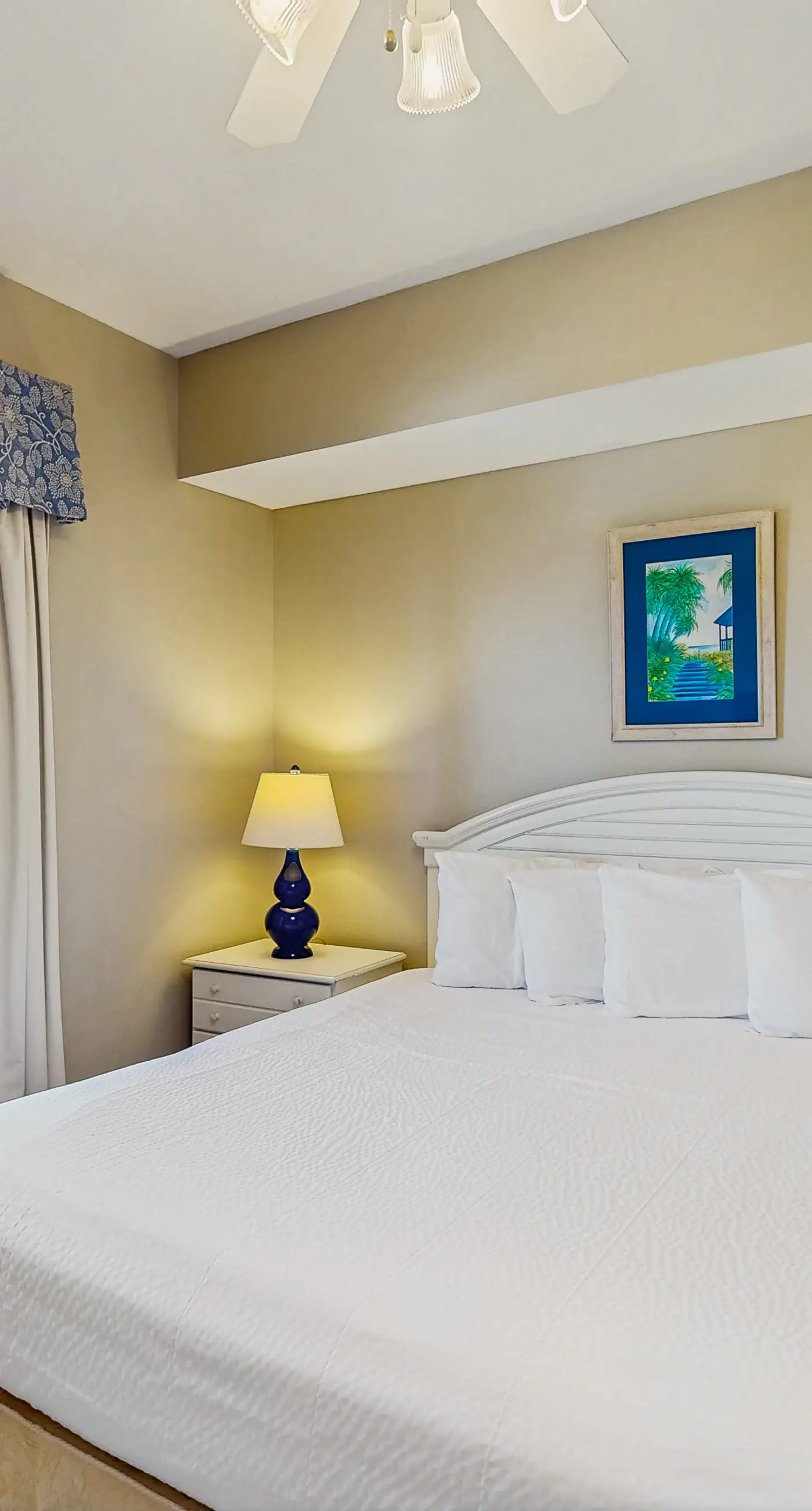 Colorful oceanfront condo with Gulf views, on-site pools & hot tub