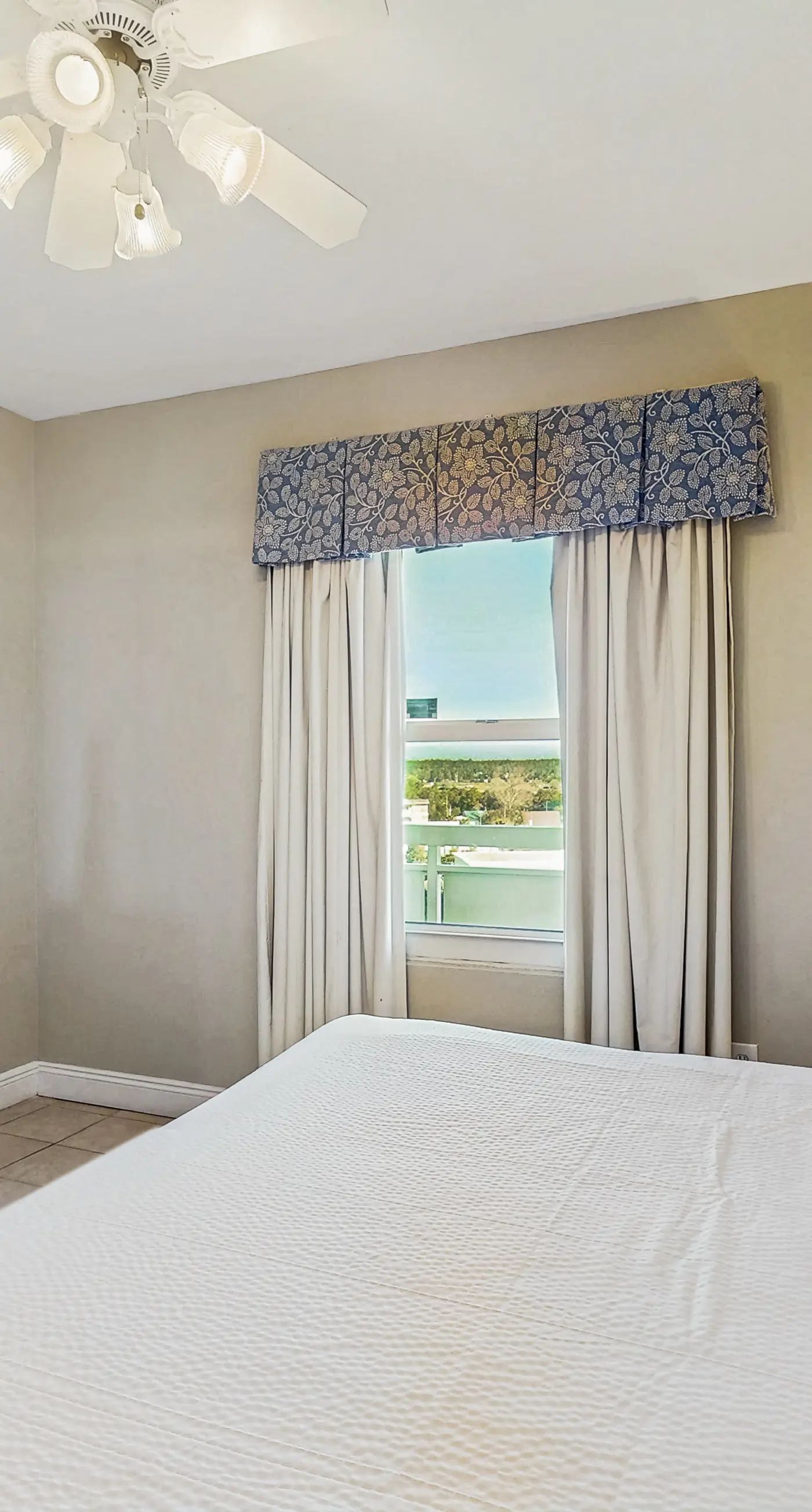 Colorful oceanfront condo with Gulf views, on-site pools & hot tub