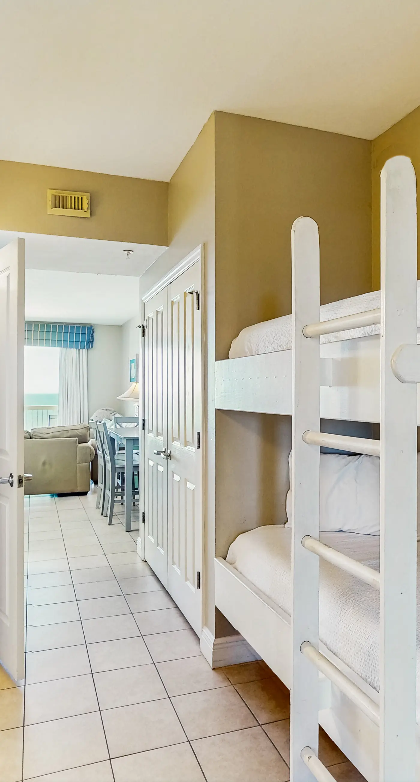 Colorful oceanfront condo with Gulf views, on-site pools & hot tub