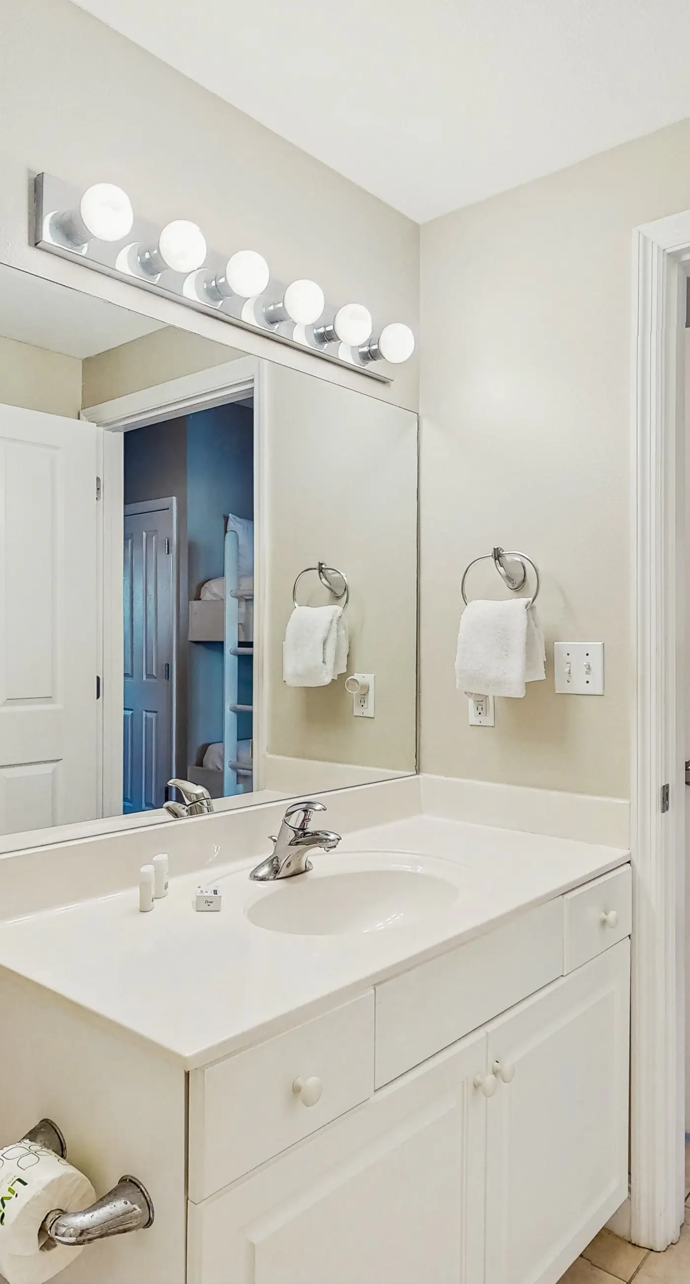 Colorful oceanfront condo with Gulf views, on-site pools & hot tub