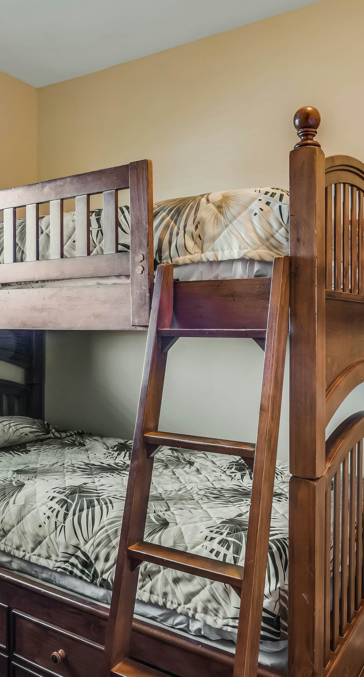 Beautiful condo with all the comforts of home | Pool | Hot tub