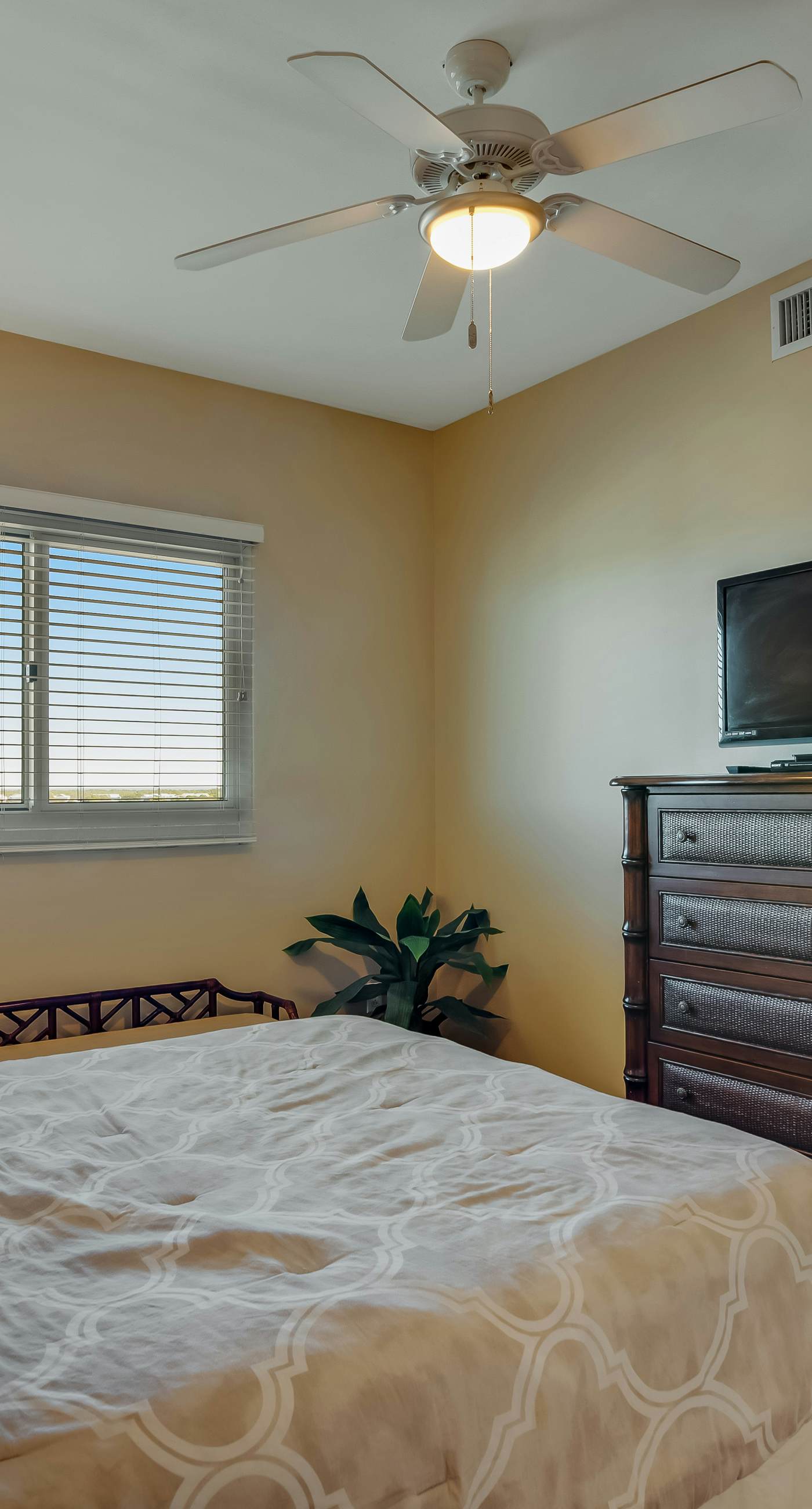 Beautiful condo with all the comforts of home | Pool | Hot tub