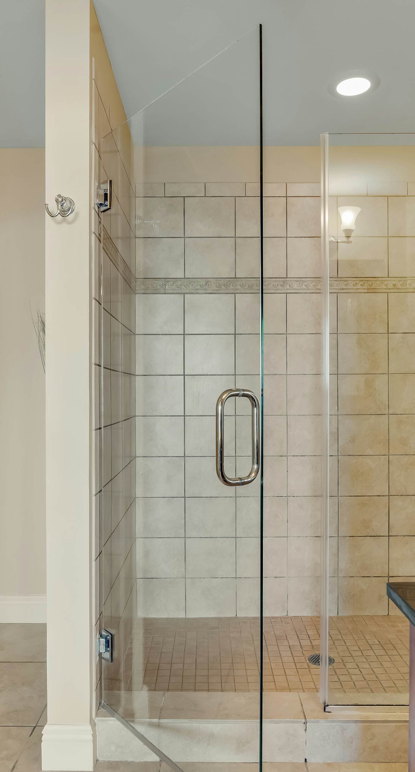 Beautiful condo with all the comforts of home | Pool | Hot tub