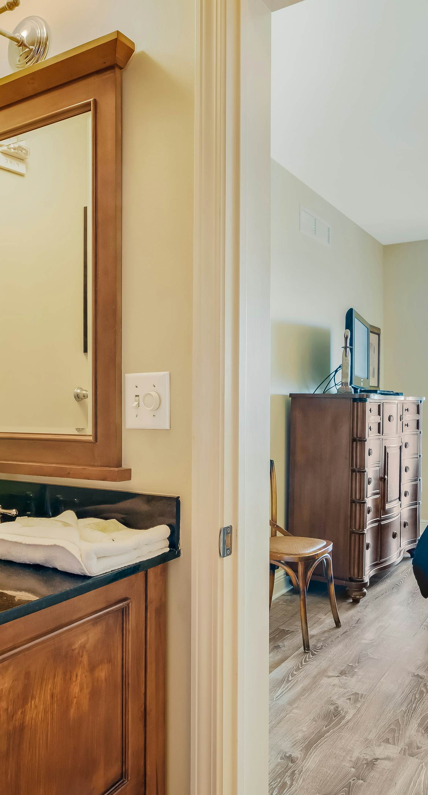 Beautiful condo with all the comforts of home | Pool | Hot tub