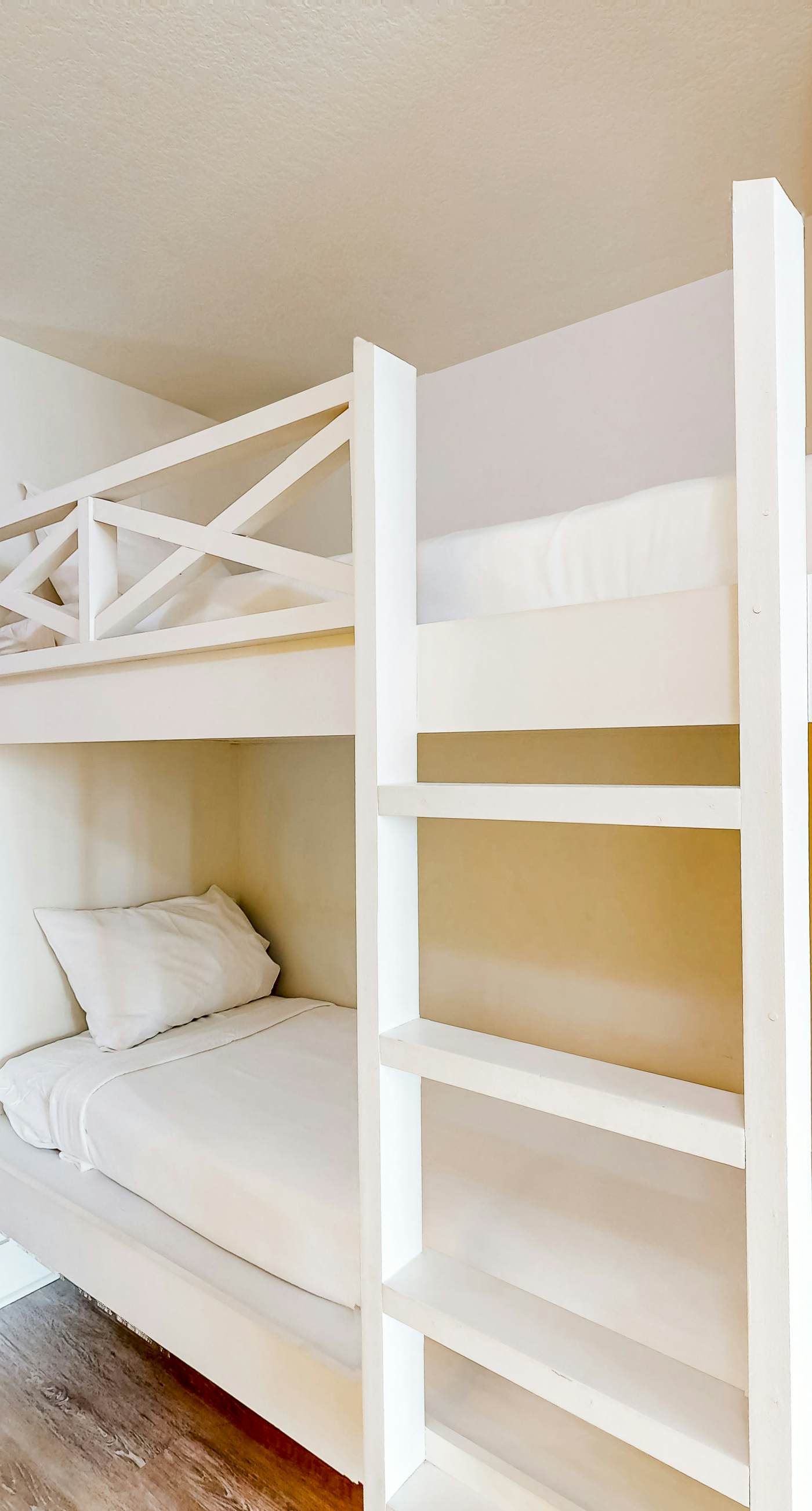 Ocean-view 10th-floor condo with balcony, heated outdoor pool, hot tub, gym, W&D