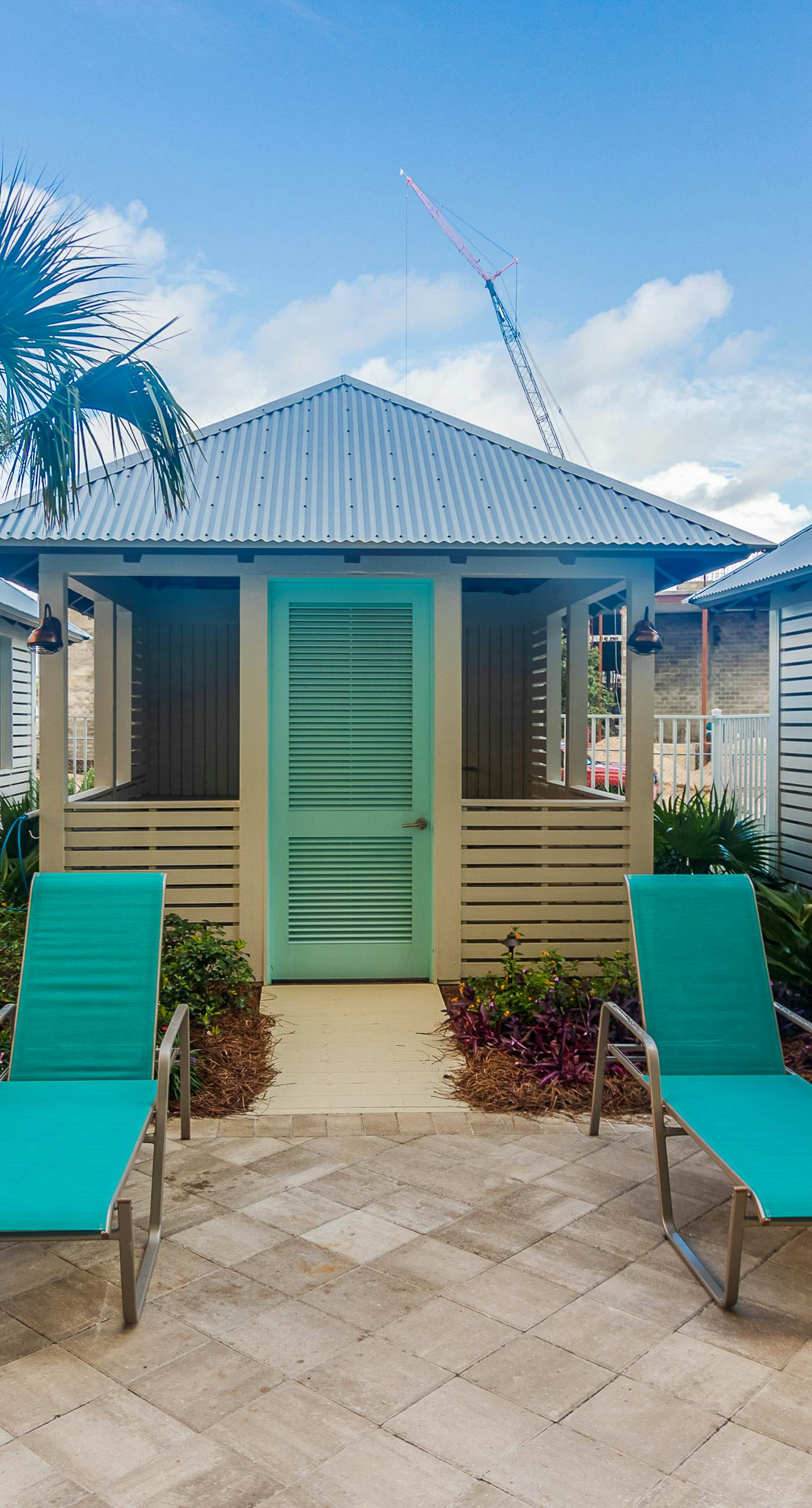 Ocean-view 10th-floor condo with balcony, heated outdoor pool, hot tub, gym, W&D