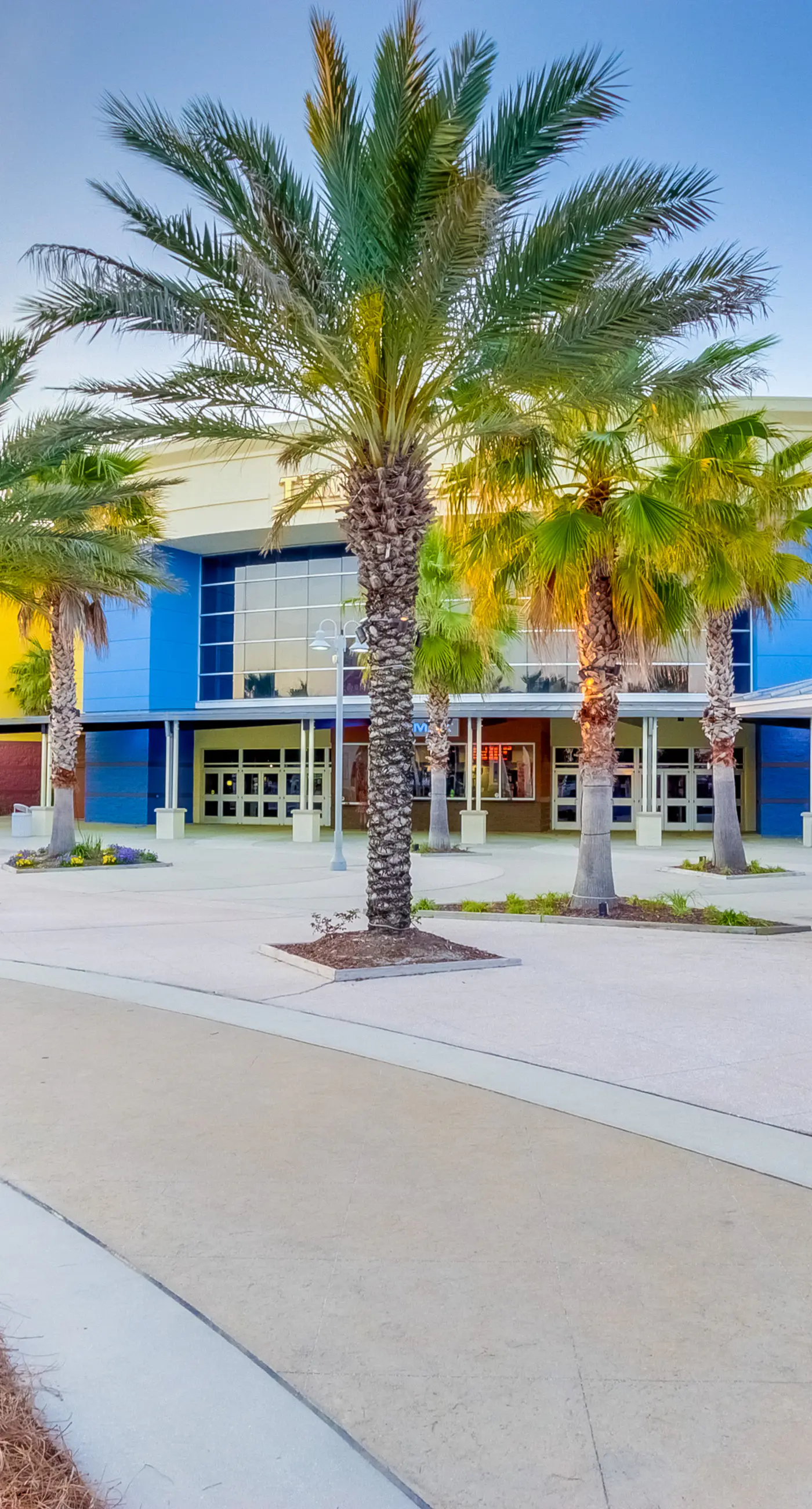 Light-filled beachfront condo with shared pool, hot tub & beach access