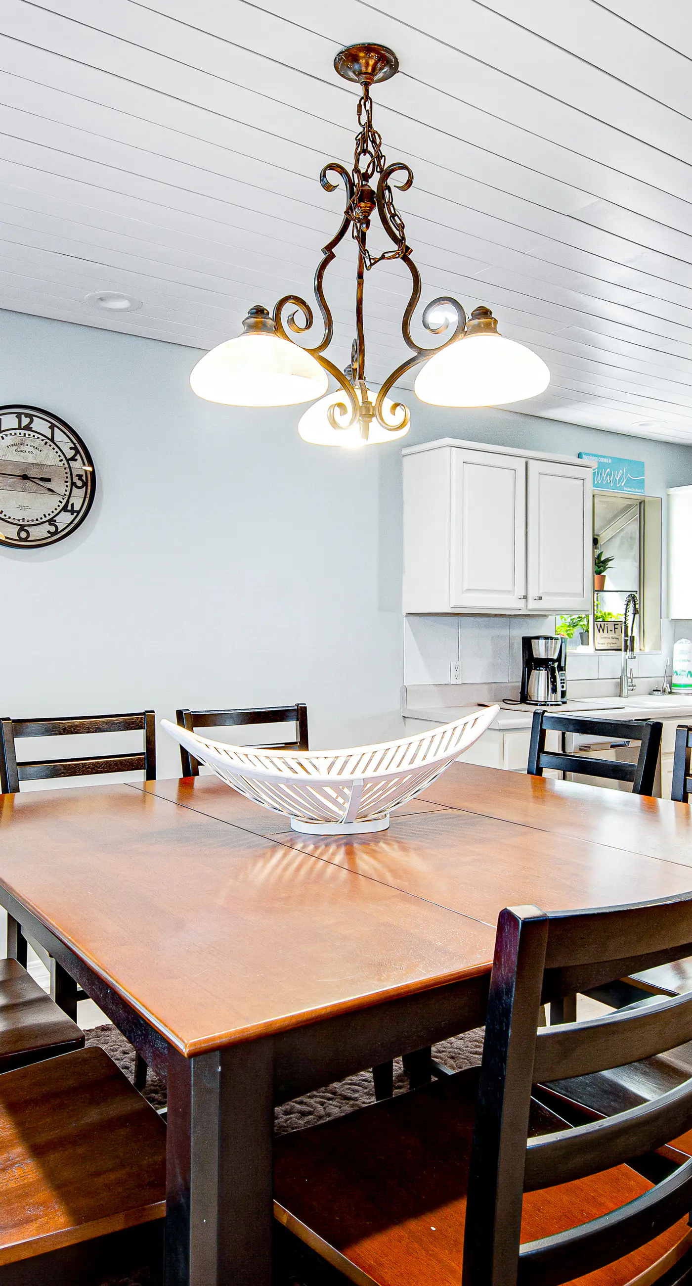 Stylish dog-friendly home with private pool, ocean view, & high-speed WiFi