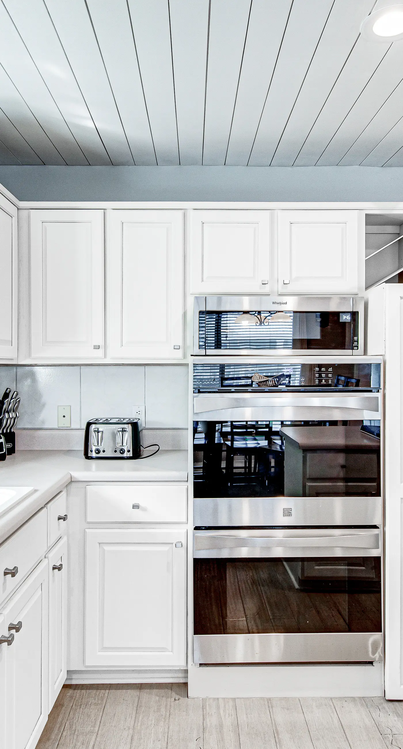 Stylish dog-friendly home with private pool, ocean view, & high-speed WiFi