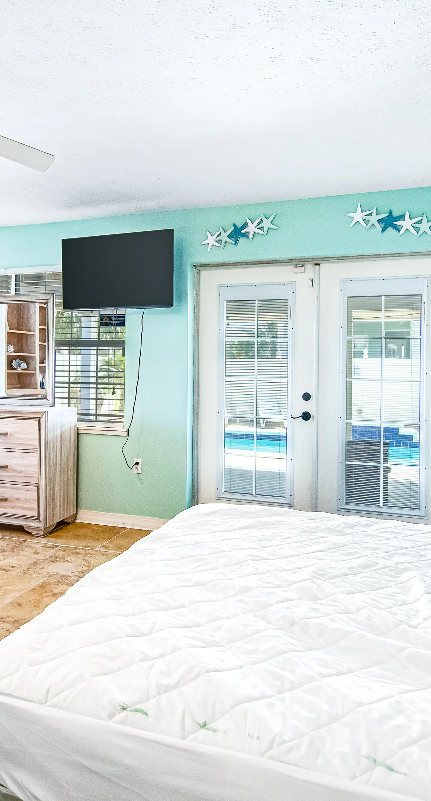 Stylish dog-friendly home with private pool, ocean view, & high-speed WiFi