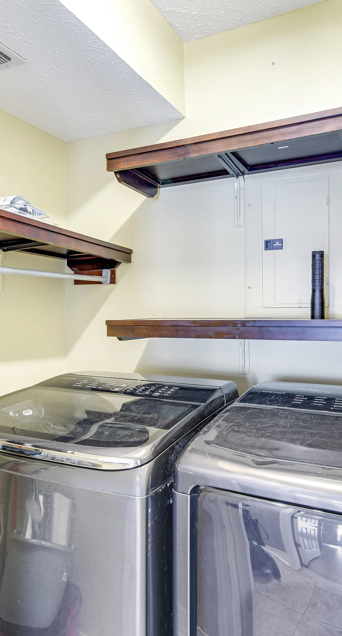 Stylish dog-friendly home with private pool, ocean view, & high-speed WiFi