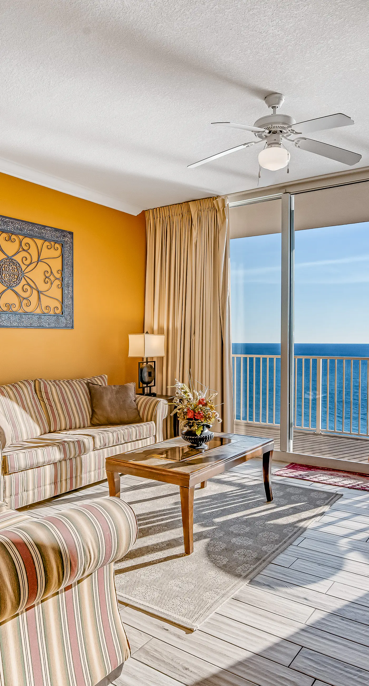 Gulf front Condo w/Views, Shared In/Outdoor Pools, Hot Tub, Gym, High-Speed WiFi