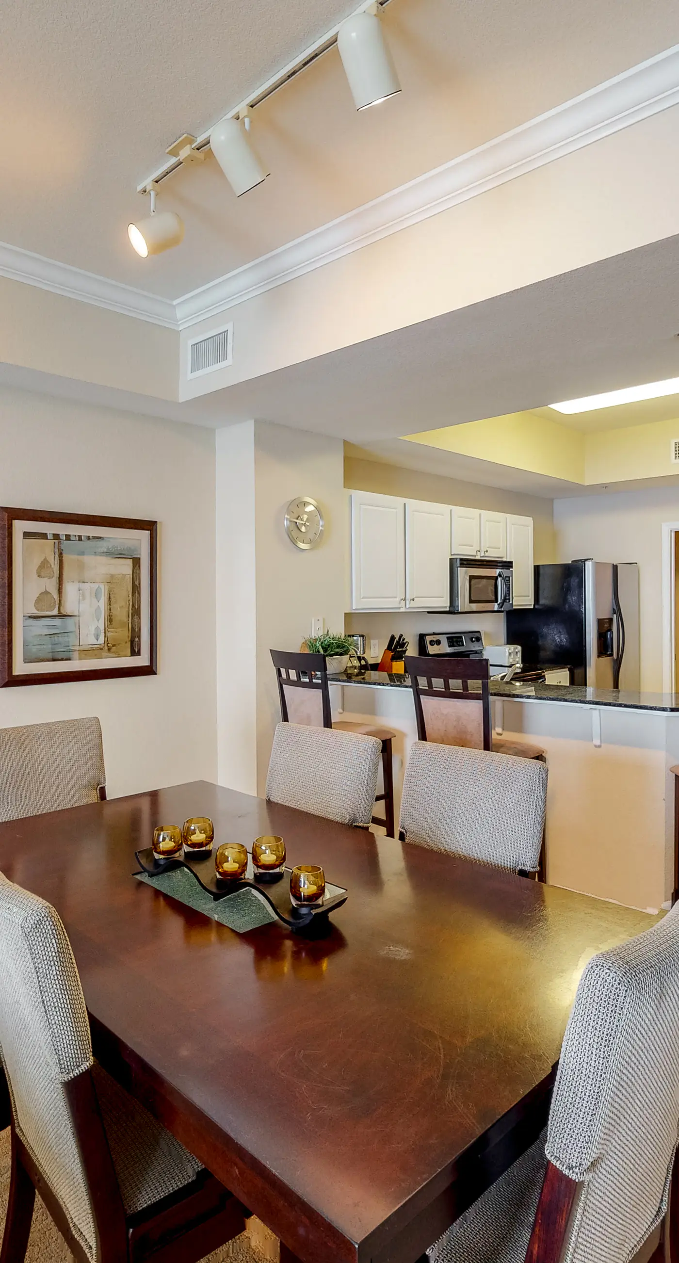 Warm & welcoming condo w/Gulf and beach views, on-site pools & hot tub