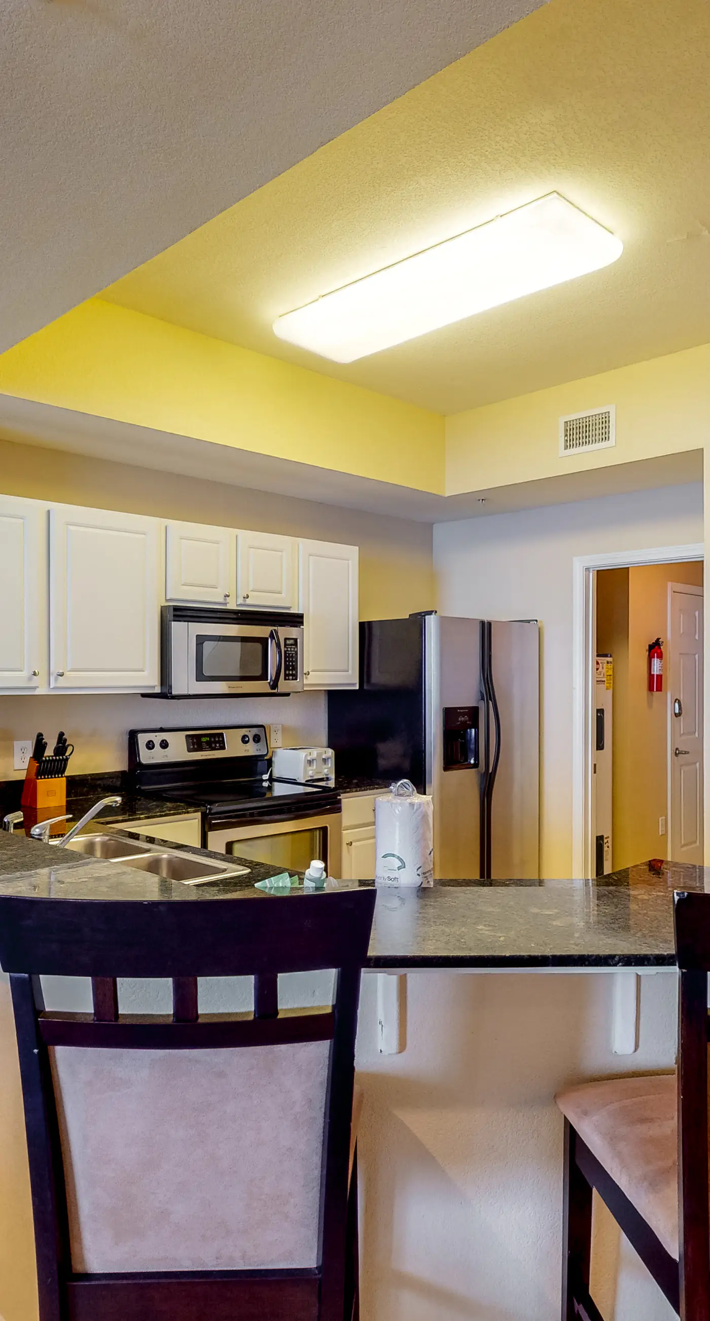 Warm & welcoming condo w/Gulf and beach views, on-site pools & hot tub