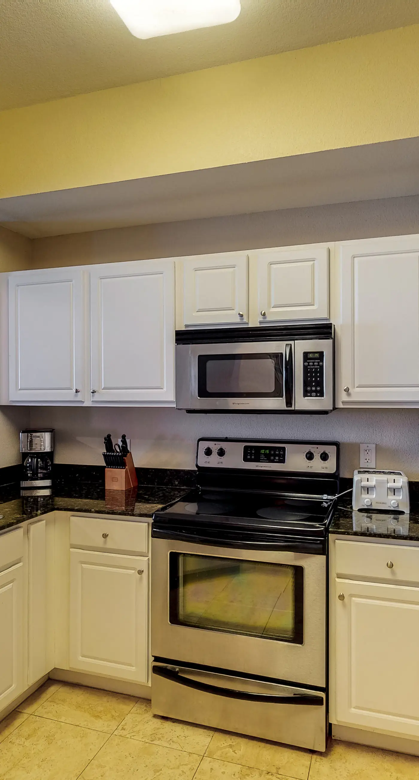 Warm & welcoming condo w/Gulf and beach views, on-site pools & hot tub