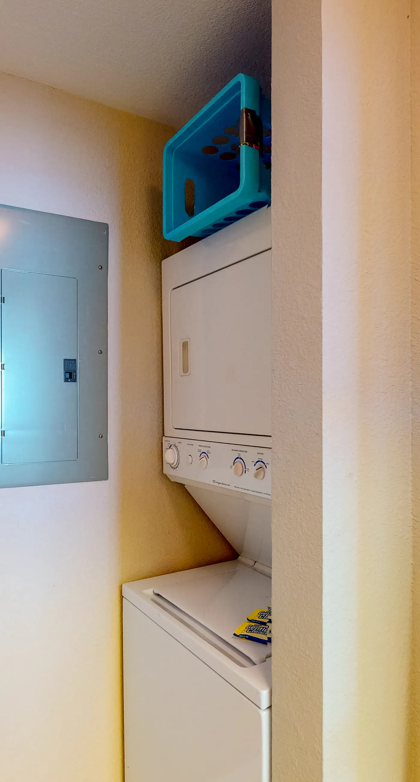 Warm & welcoming condo w/Gulf and beach views, on-site pools & hot tub