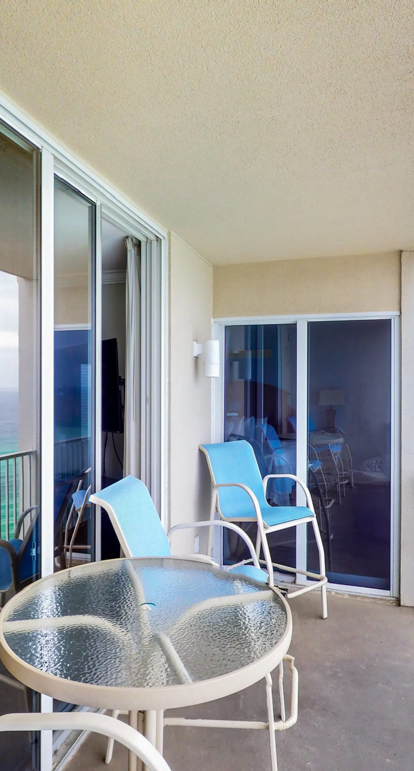 Gulf-front resort condo w/ 2 on-site lagoon pools, hot tubs & beach service