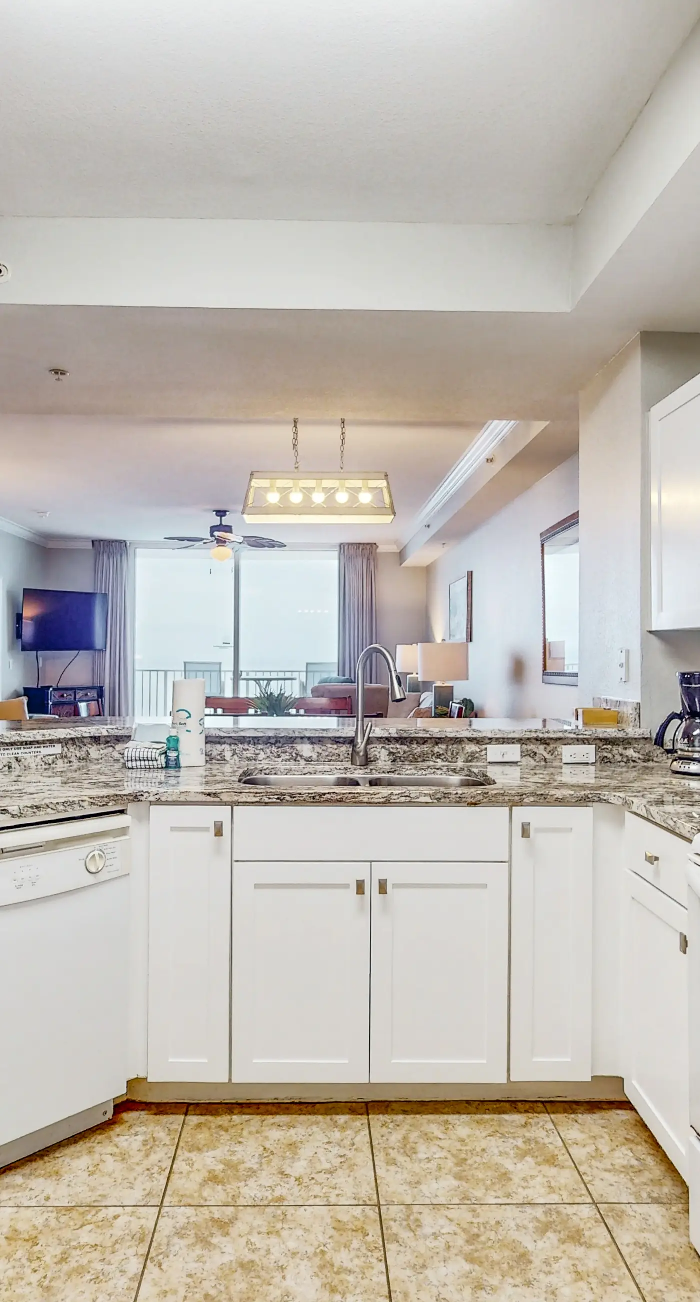 Gulf-front resort condo w/ 2 on-site lagoon pools, hot tubs & beach service