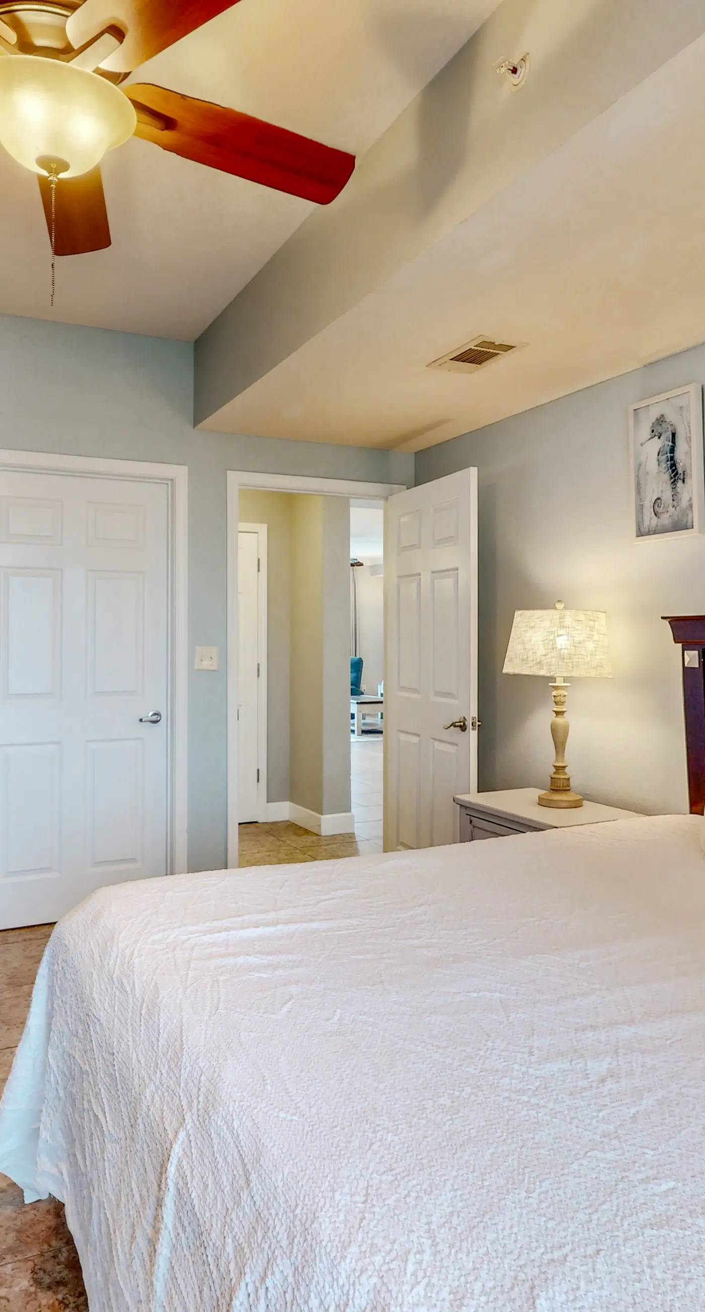 Gulf-front resort condo w/ 2 on-site lagoon pools, hot tubs & beach service