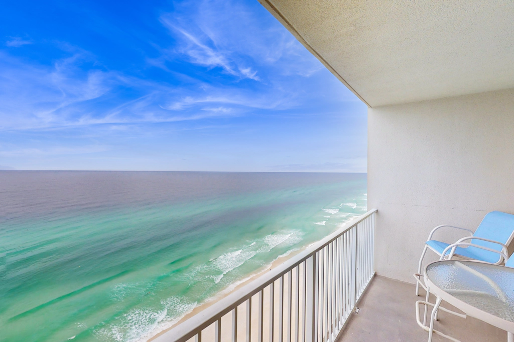 Gulf-front resort condo with 2 on-site lagoon pools, hot tubs & beach service