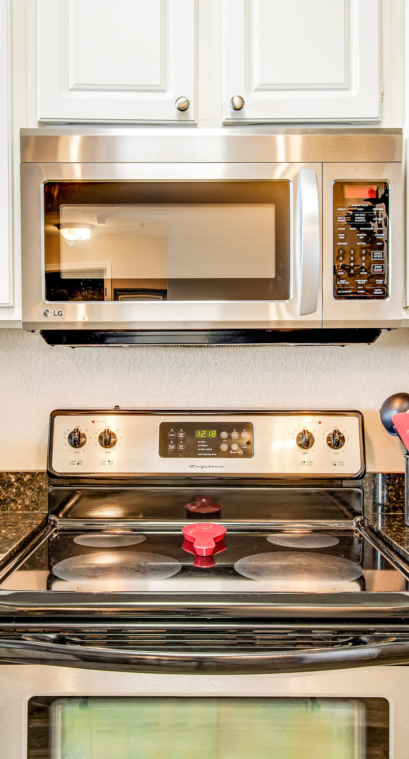 Spacious Gulf front condo w/shared hot tub, pools, gym - close to dining