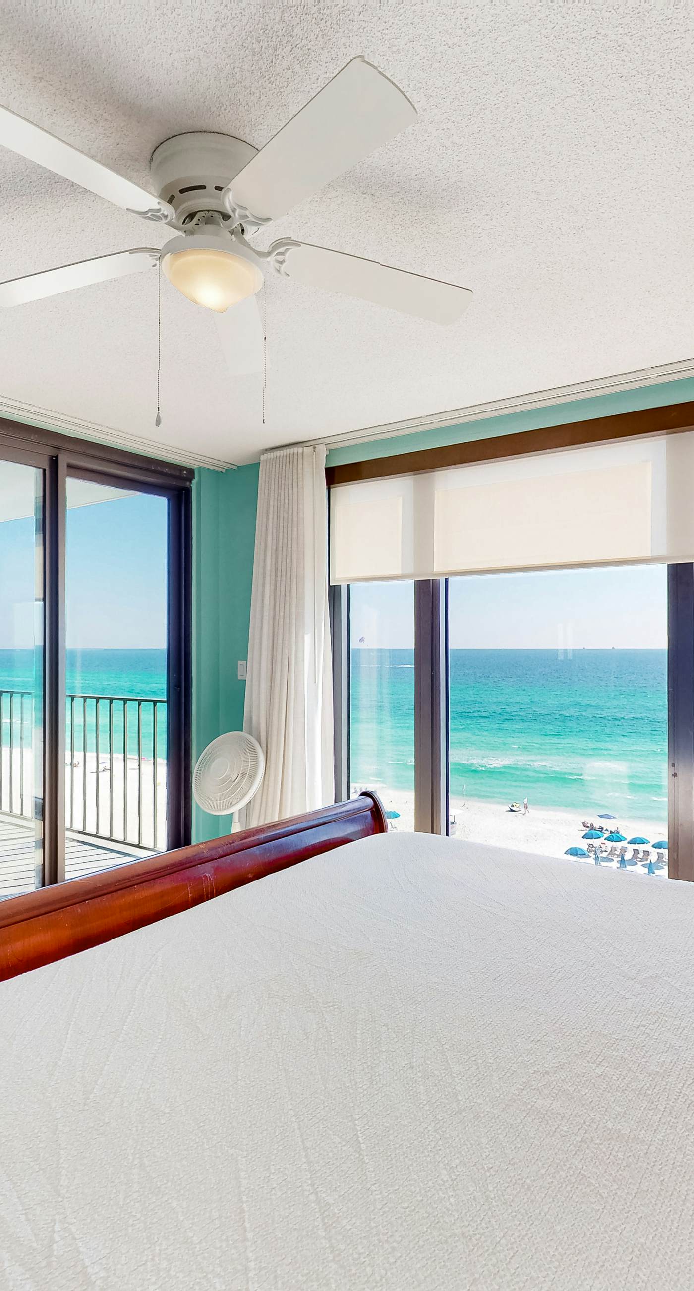 Charming & elegant Gulf-front condo w/shared pools, hot tub, gym