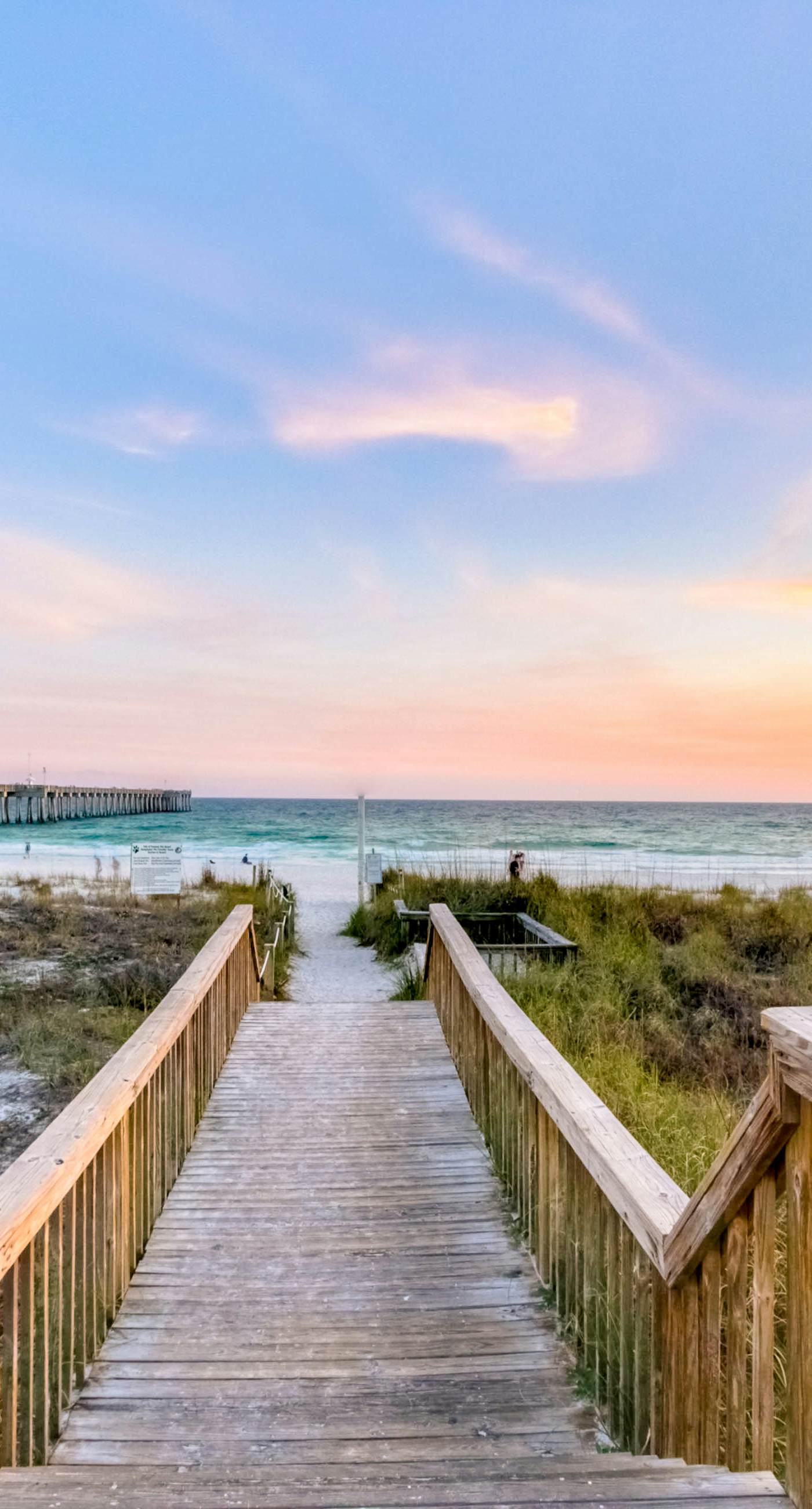 Charming & elegant Gulf-front condo w/shared pools, hot tub, gym