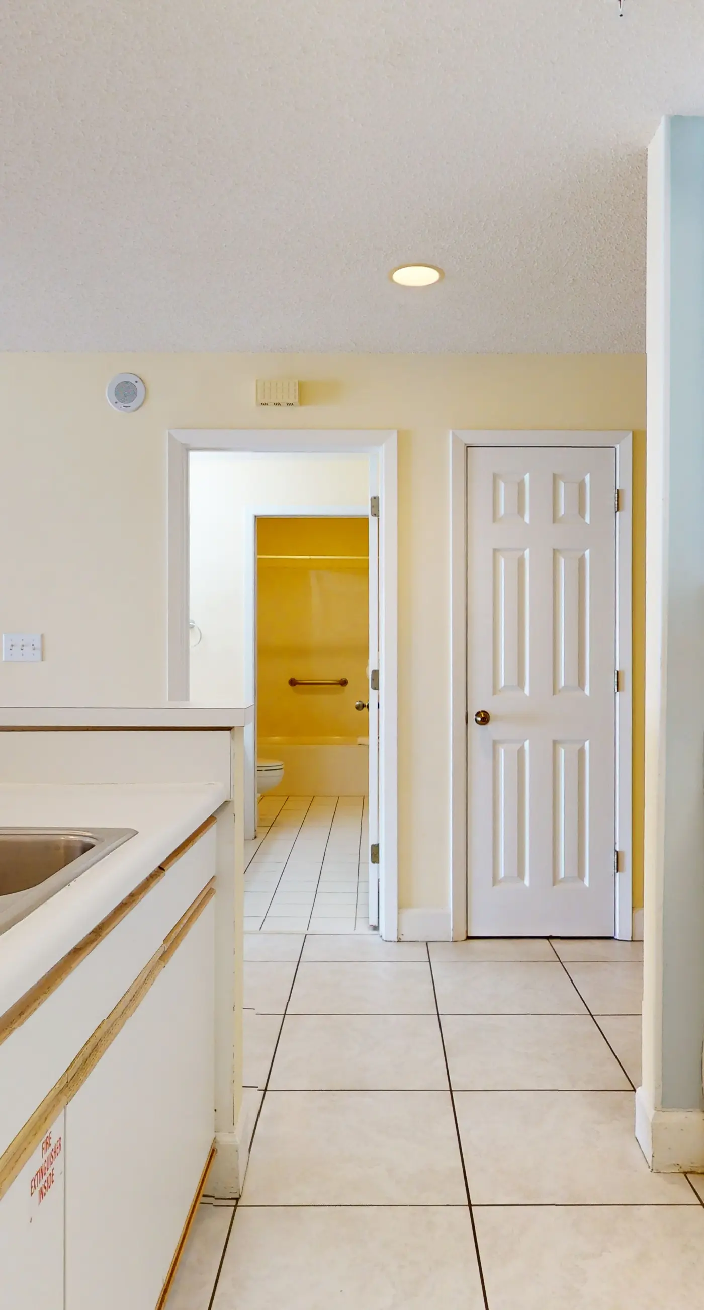 Waterfront Condo with Balcony, Washer/Dryer & Shared Pool